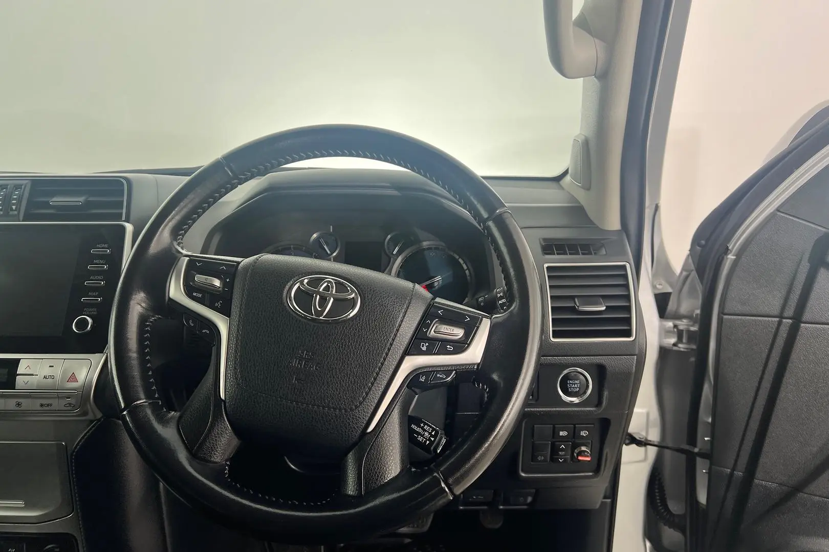 2021 Toyota Landcruiser Prado Gallery Image 15