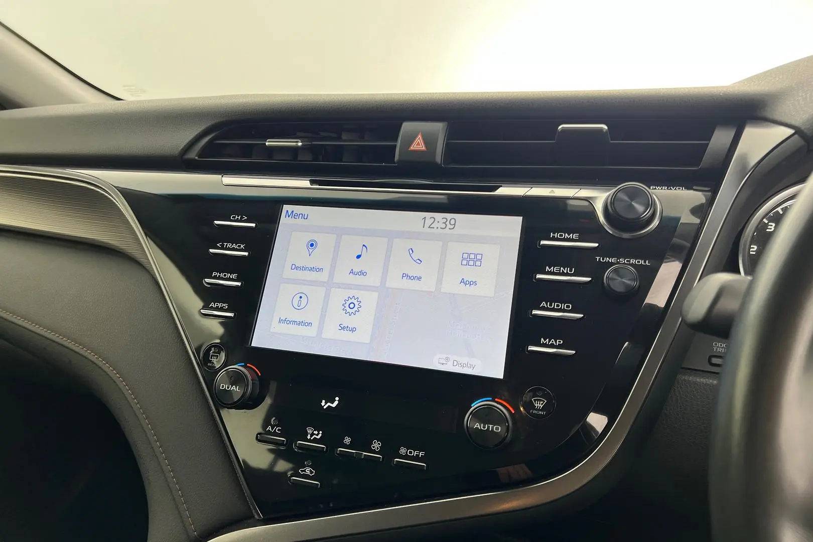 2019 Toyota Camry Gallery Image 20