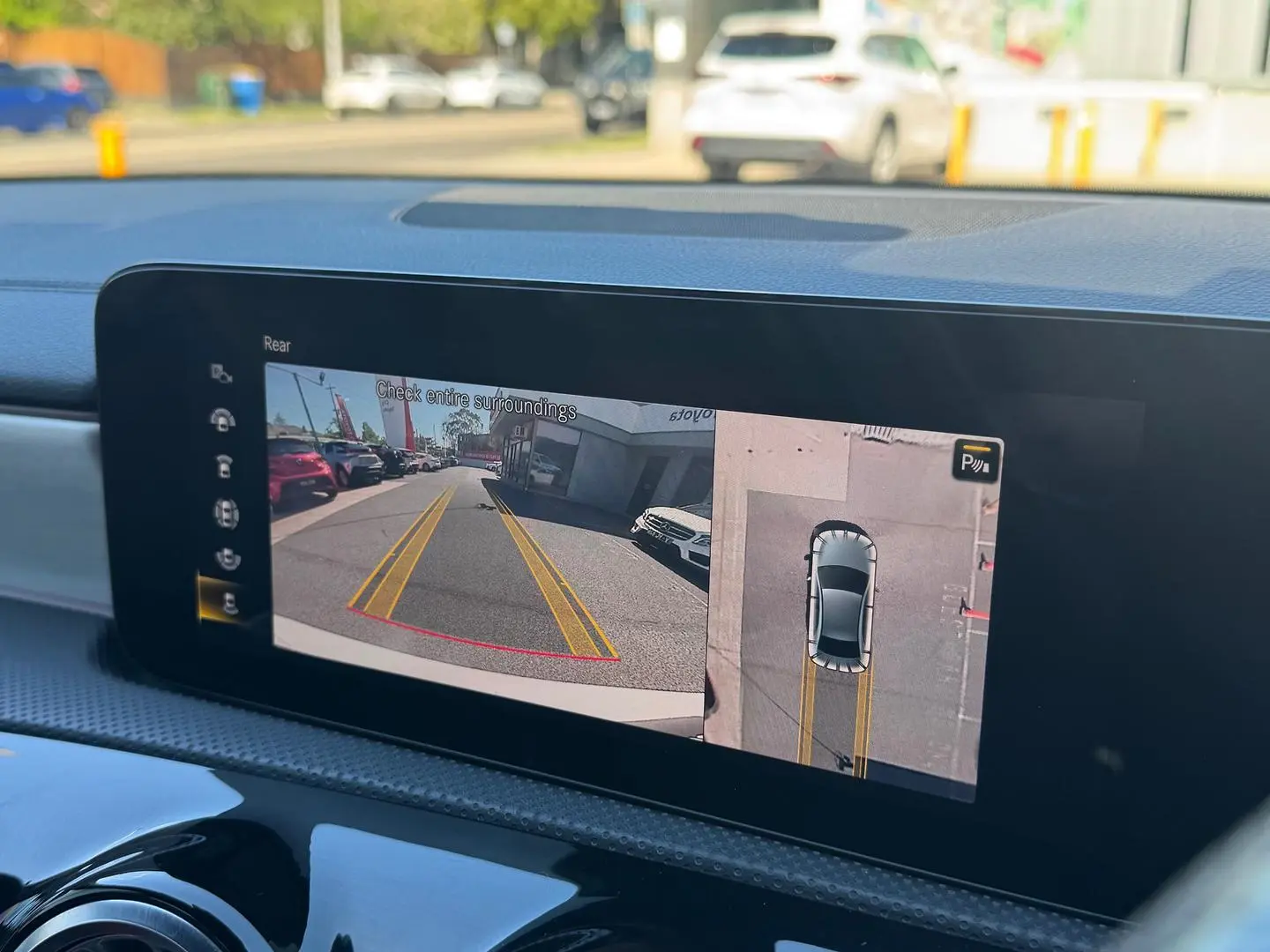 2021 Mercedes-Benz A-Class Gallery Image 19