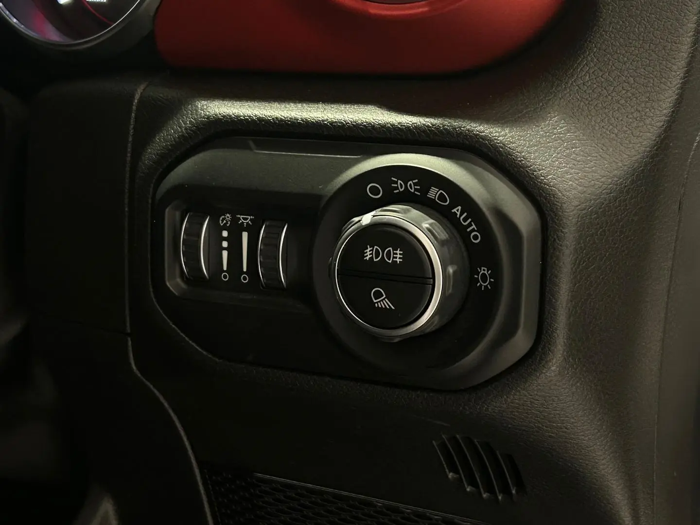 2020 Jeep Gladiator Gallery Image 28