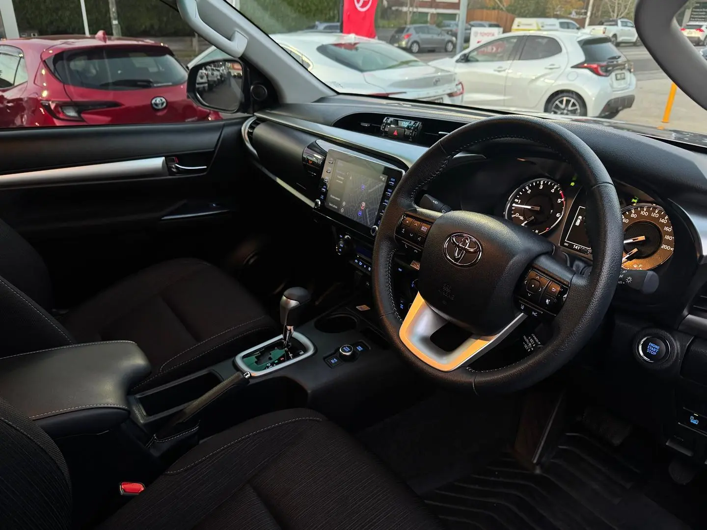 2024 Toyota Hilux Gallery Image 13