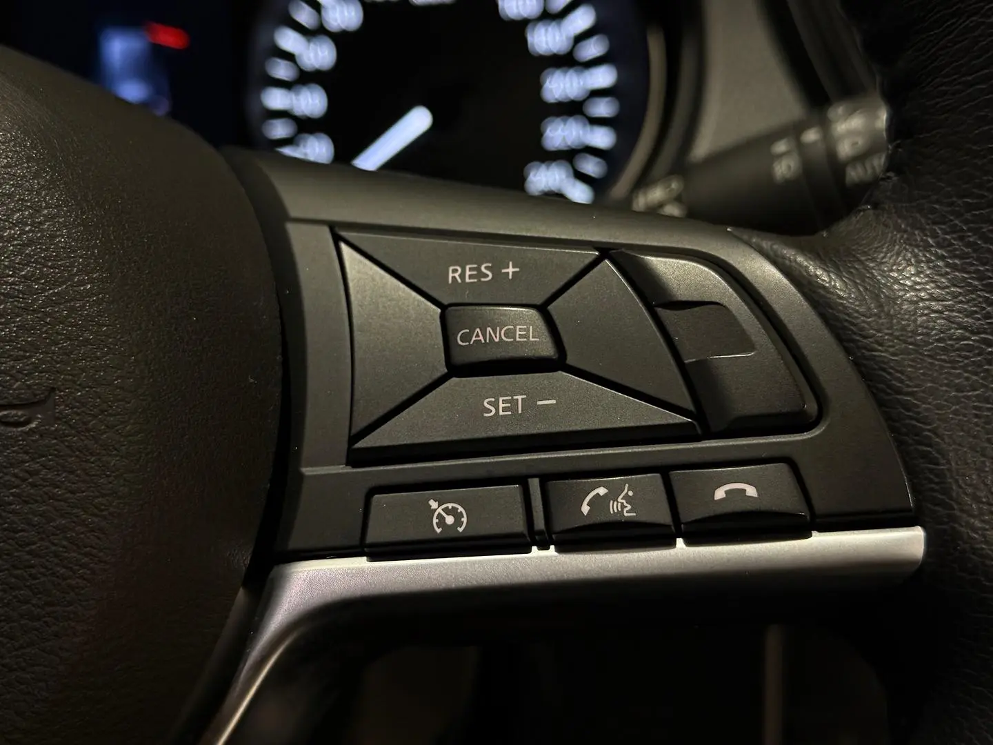 2020 Nissan X-TRAIL Gallery Image 21
