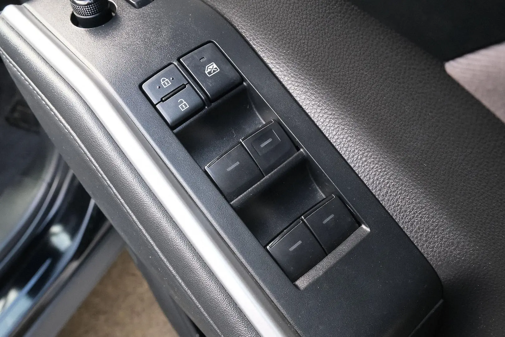 2021 Toyota Kluger Gallery Image 12