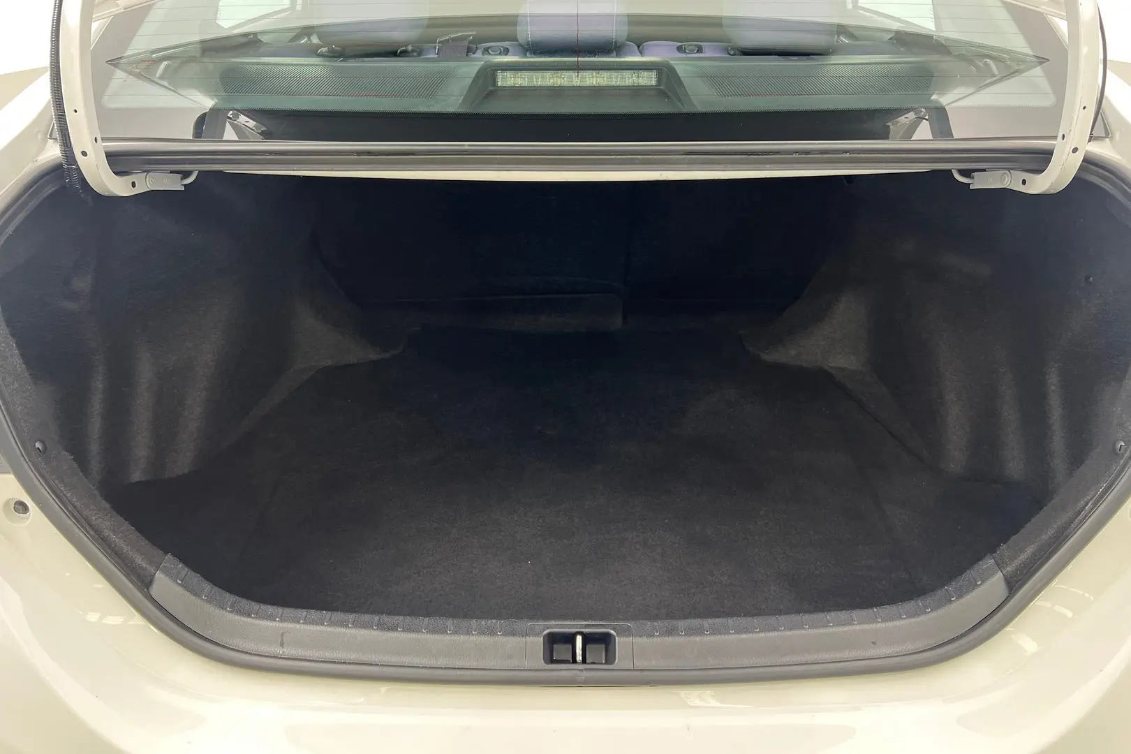 2018 Toyota Corolla Gallery Image 20