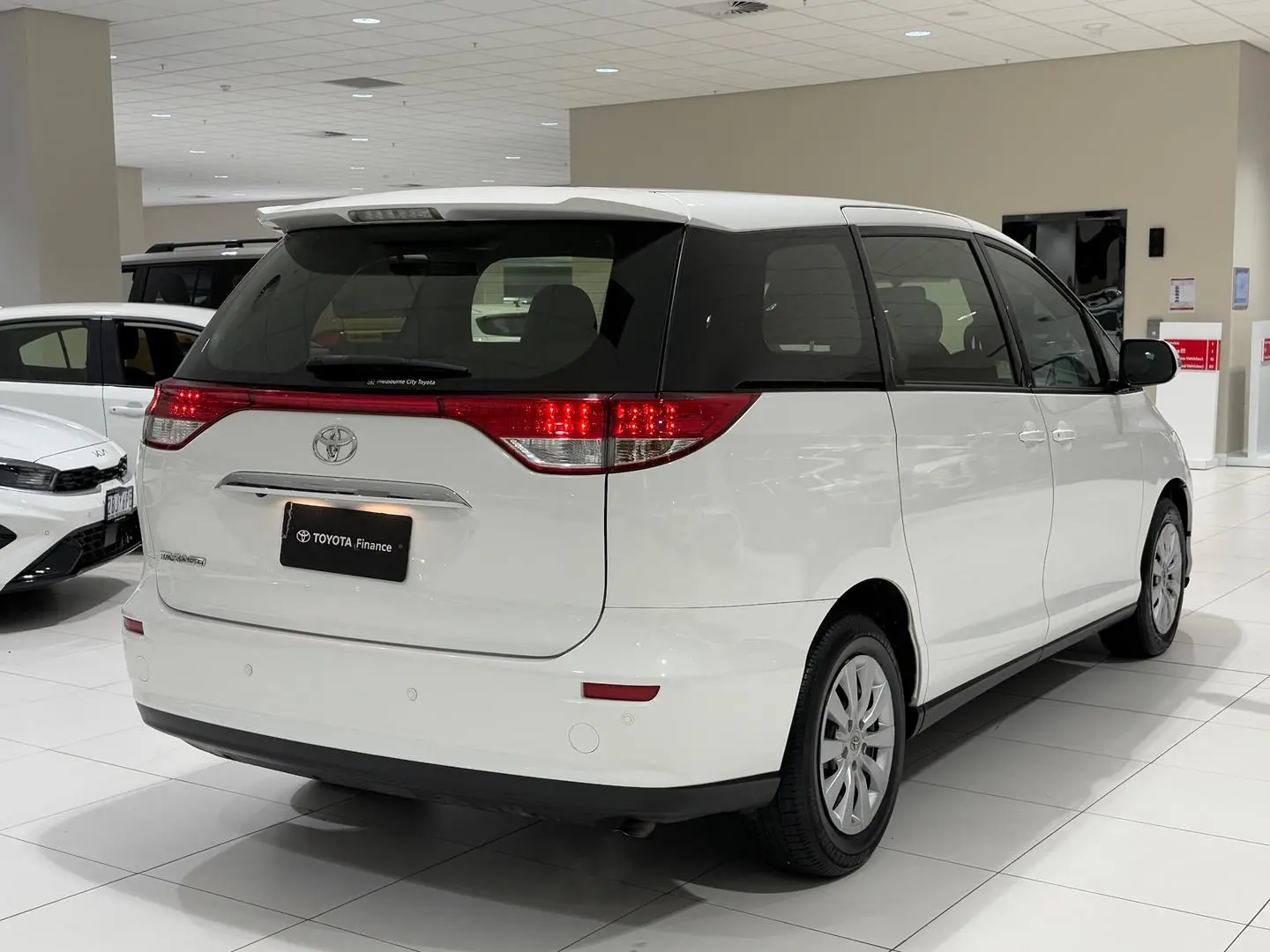 2018 Toyota Tarago Gallery Image 10