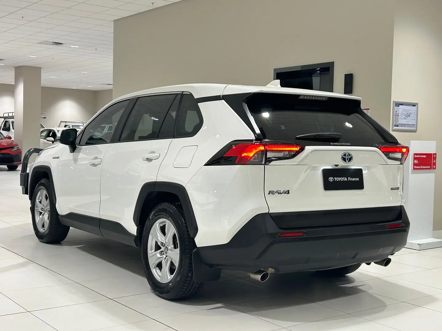 2021 Toyota RAV4 Gallery Image 8