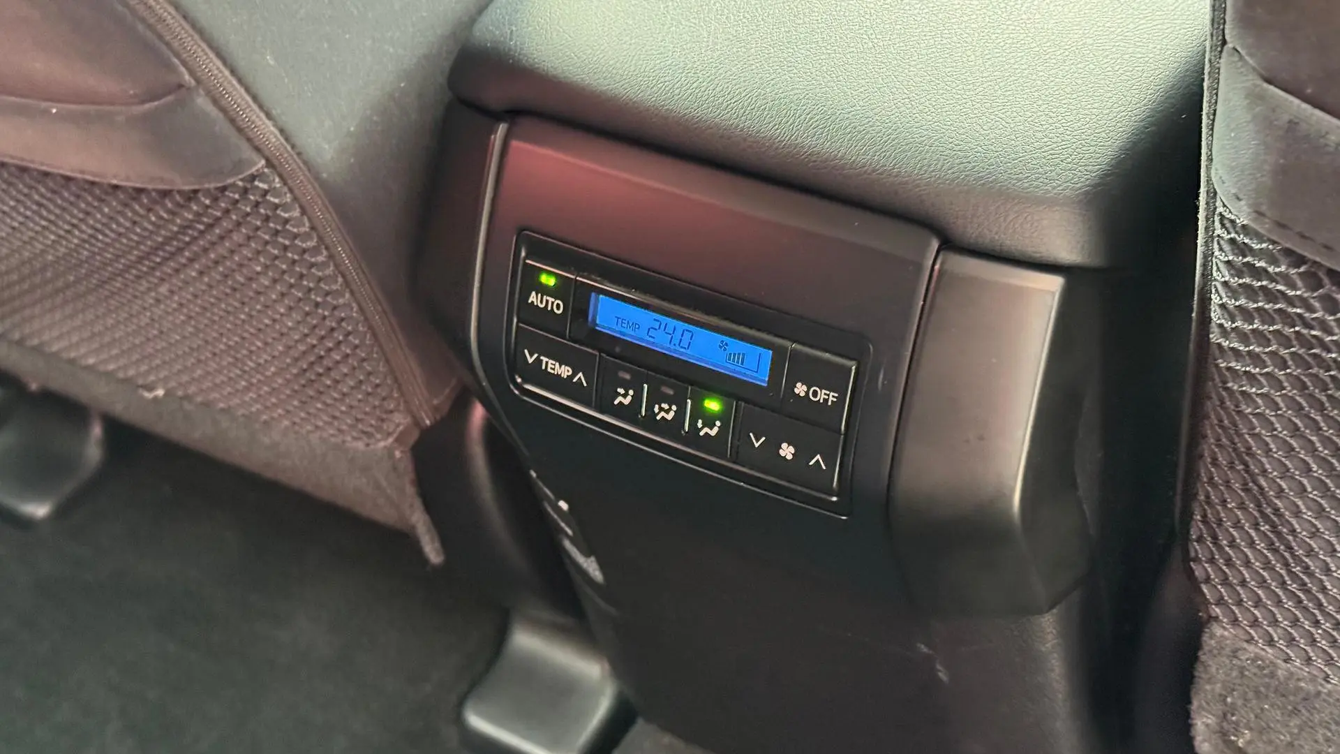 2022 Toyota Landcruiser Prado Gallery Image 18