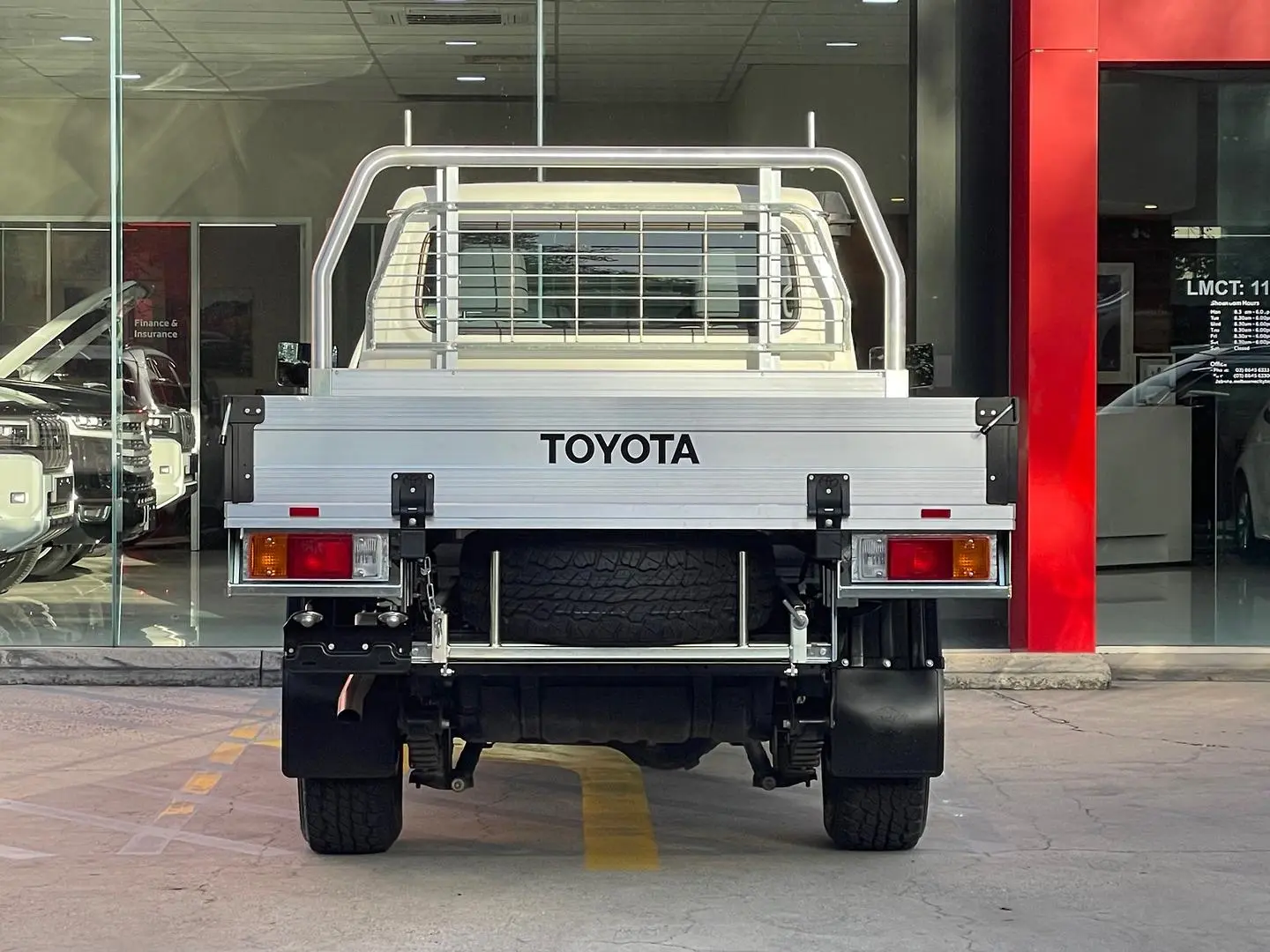 2023 Toyota Landcruiser Gallery Image 8