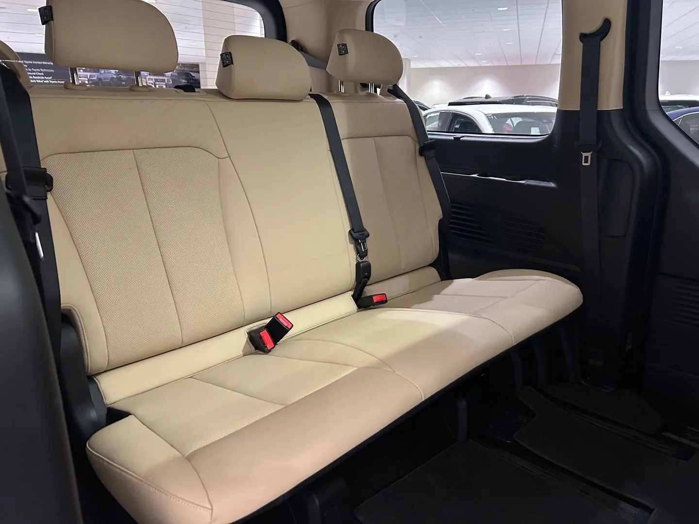 2021 Hyundai STARIA Gallery Image 14