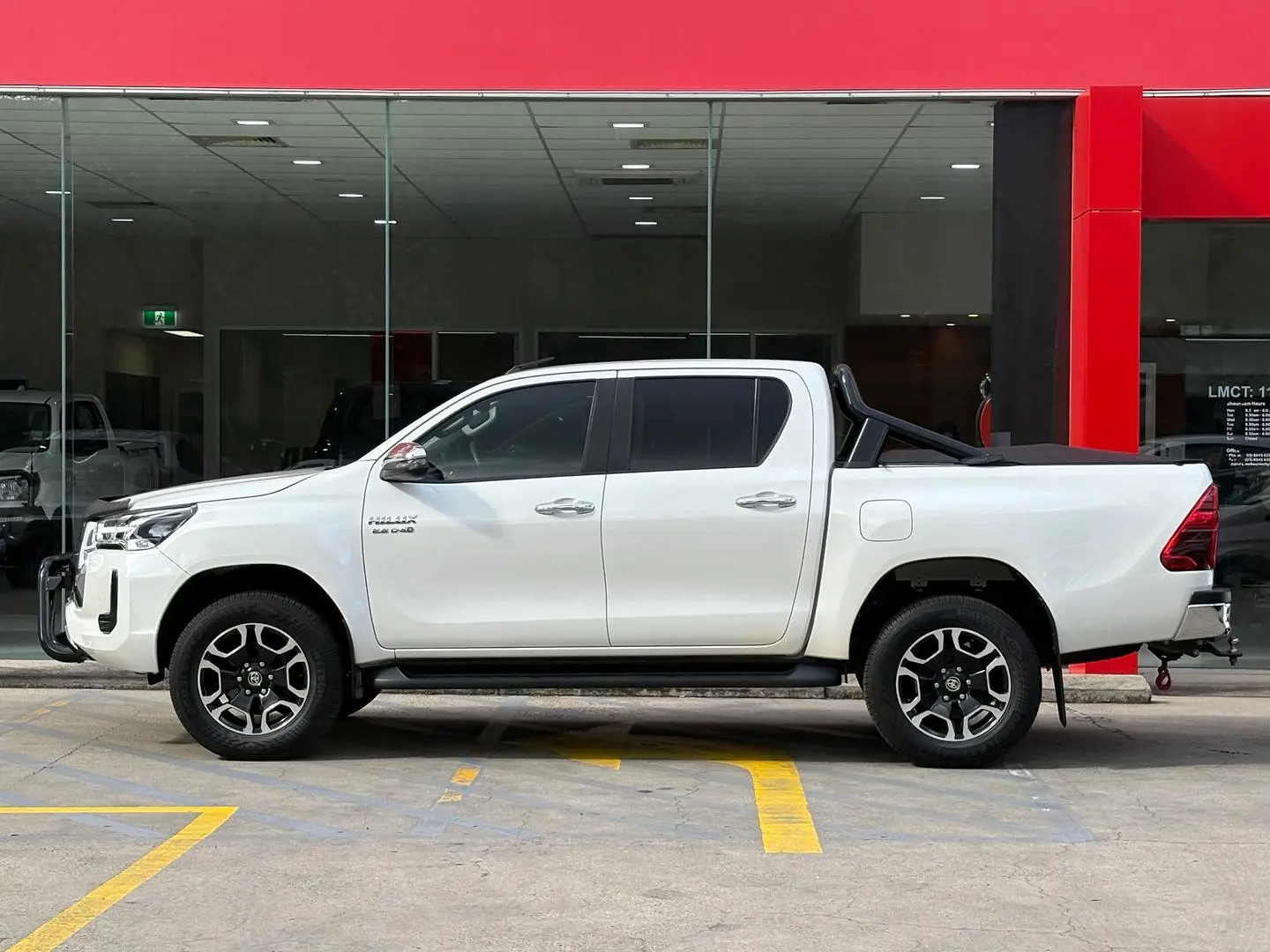 2020 Toyota Hilux Gallery Image 5