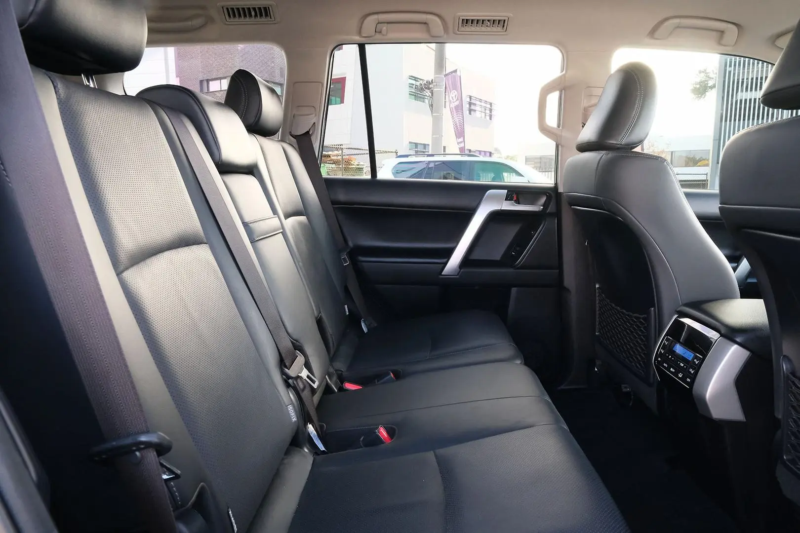 2021 Toyota Landcruiser Prado Gallery Image 12