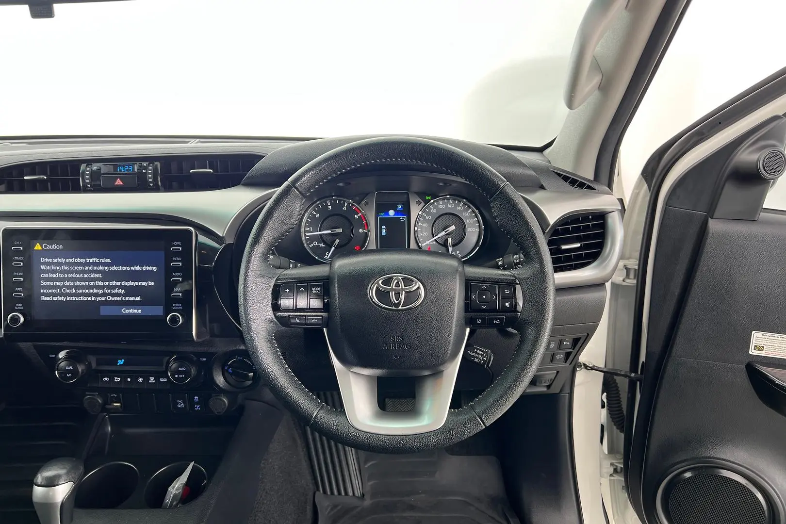 2021 Toyota Hilux Gallery Image 16