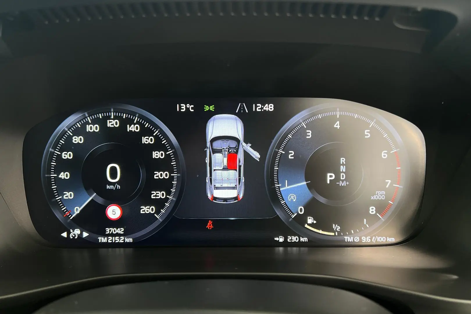2022 Volvo XC40 Gallery Image 17