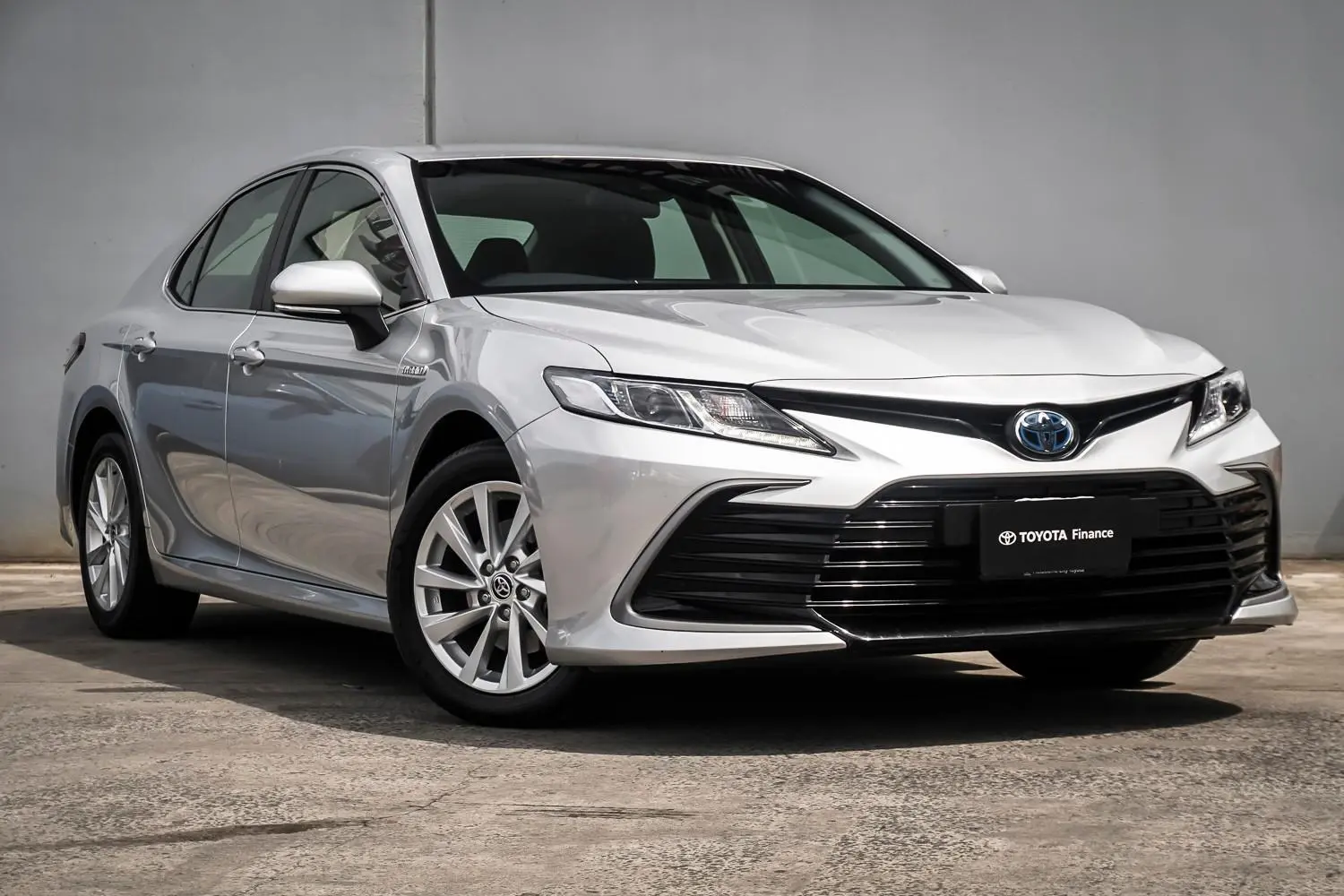 2024 Toyota Camry Gallery Image 1