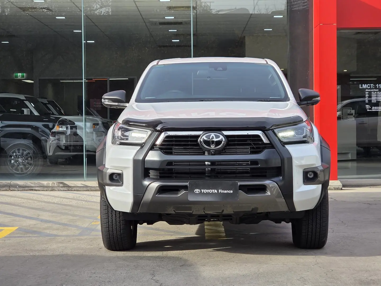 2024 Toyota Hilux Gallery Image 8