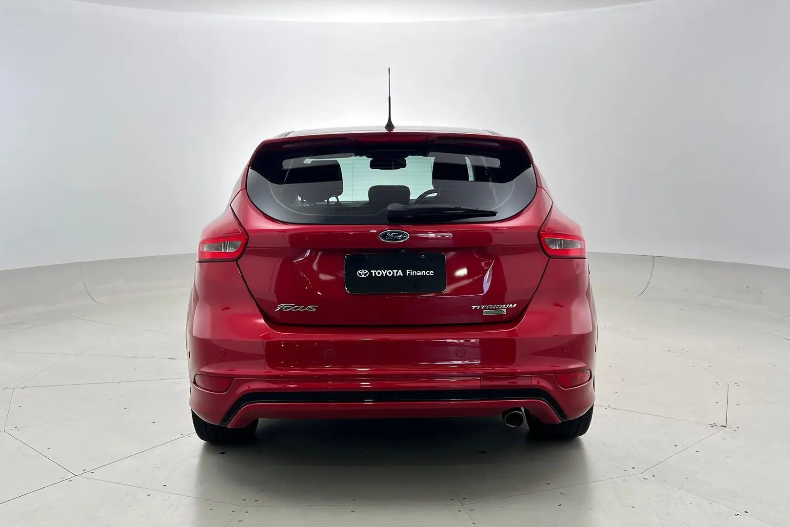 2017 Ford Focus Gallery Image 3