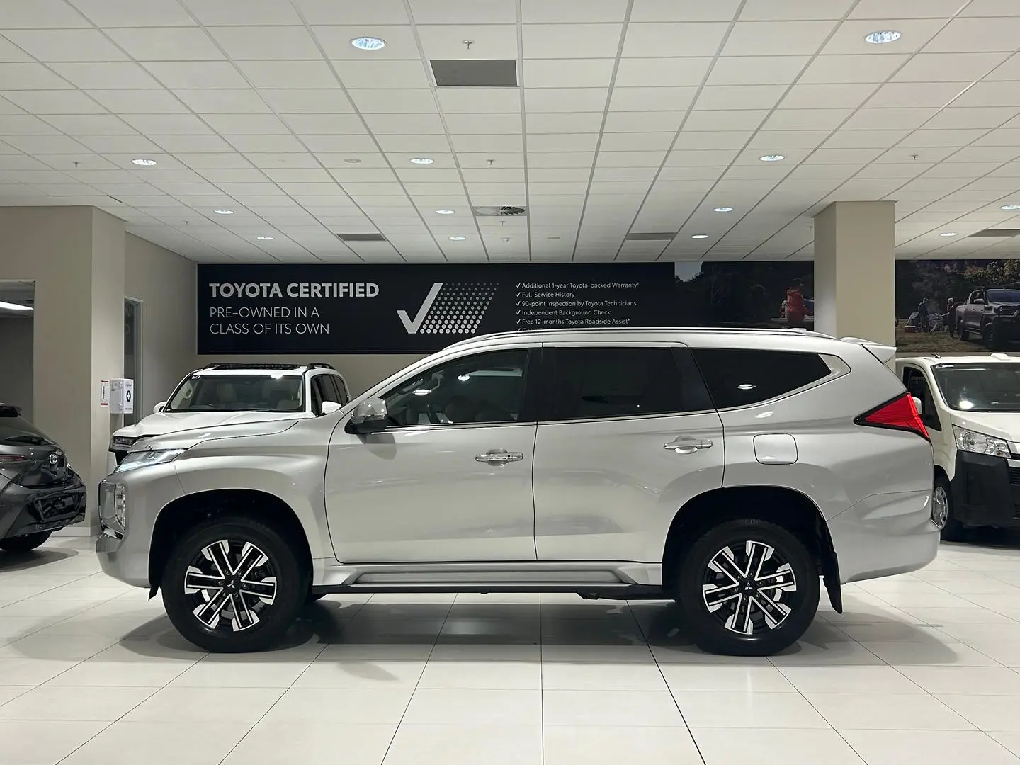 2023 Mitsubishi Pajero Sport Gallery Image 6