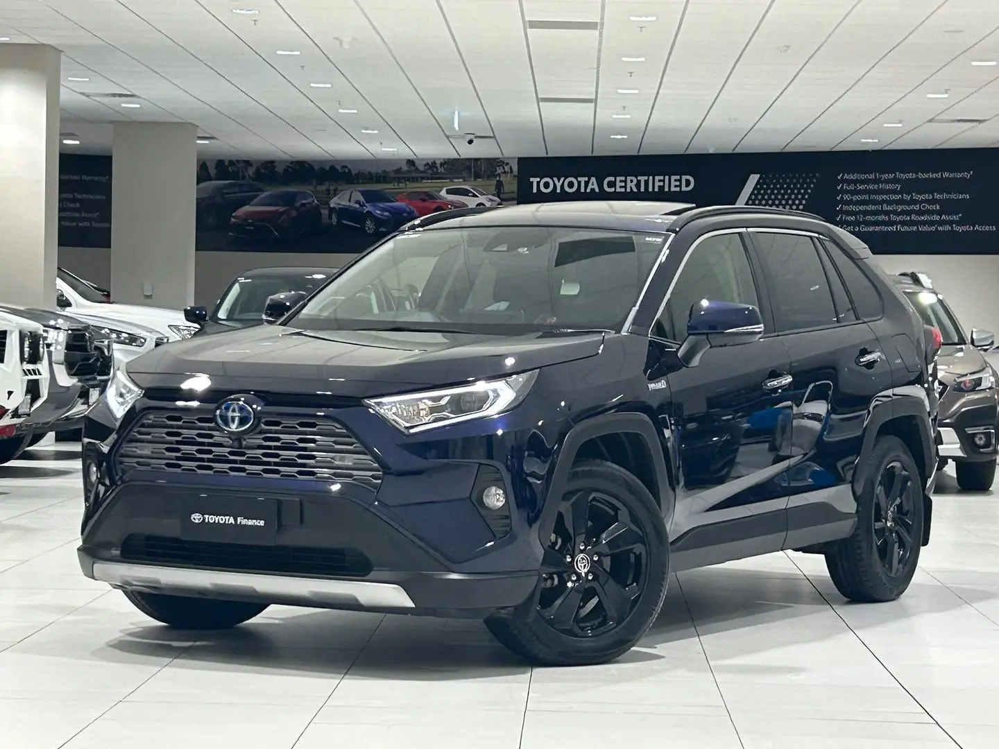 2020 Toyota RAV4 Gallery Image 5
