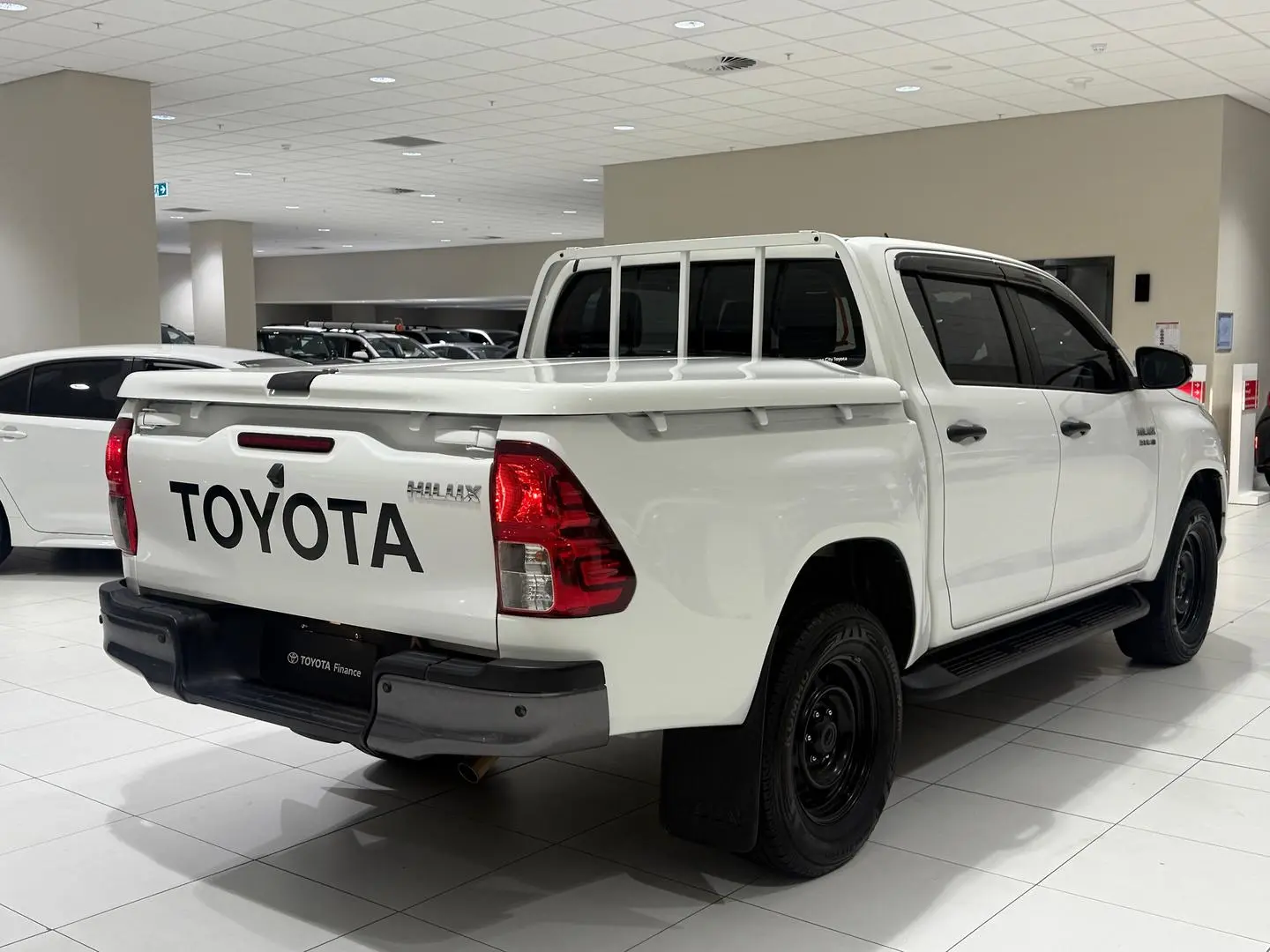 2020 Toyota Hilux Gallery Image 10