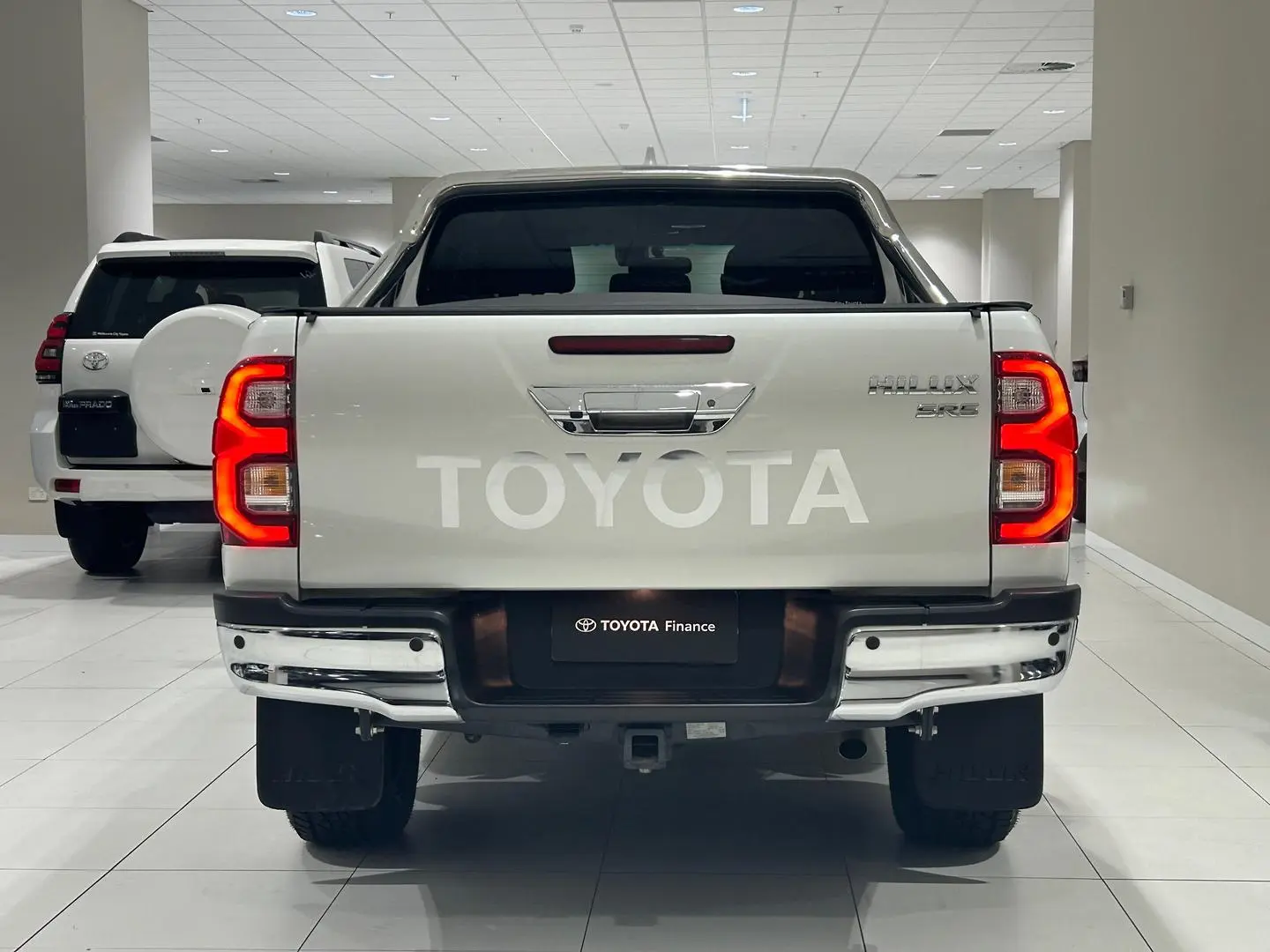 2021 Toyota Hilux Gallery Image 9