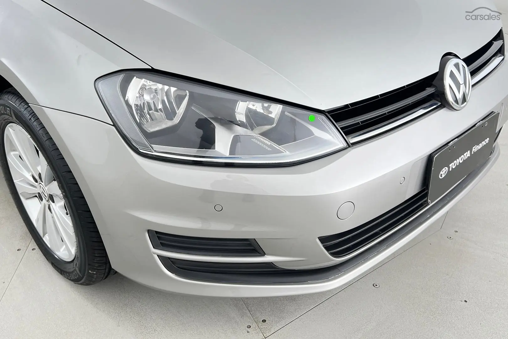 2016 Volkswagen Golf Image 2