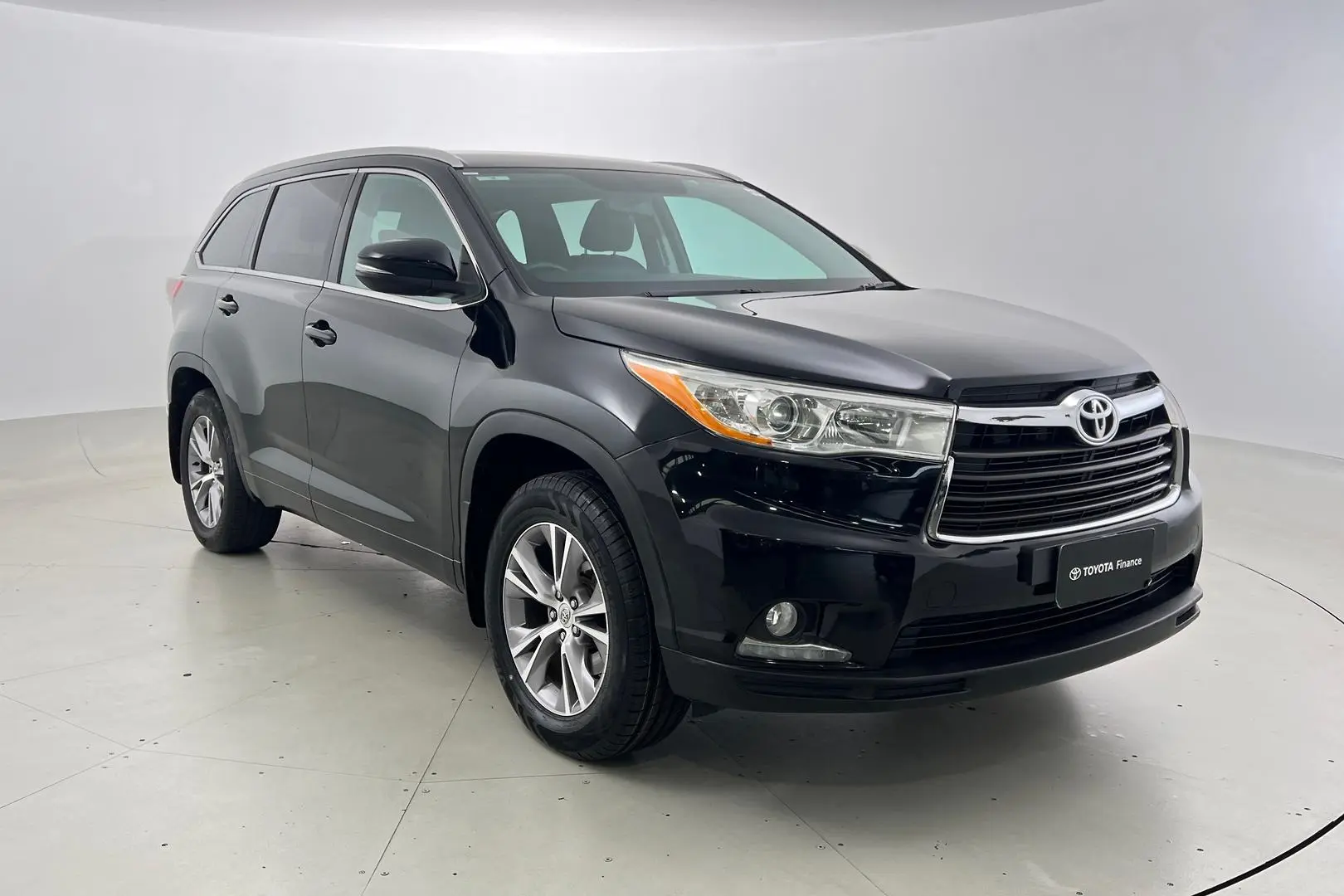 2014 Toyota Kluger Gallery Image 1