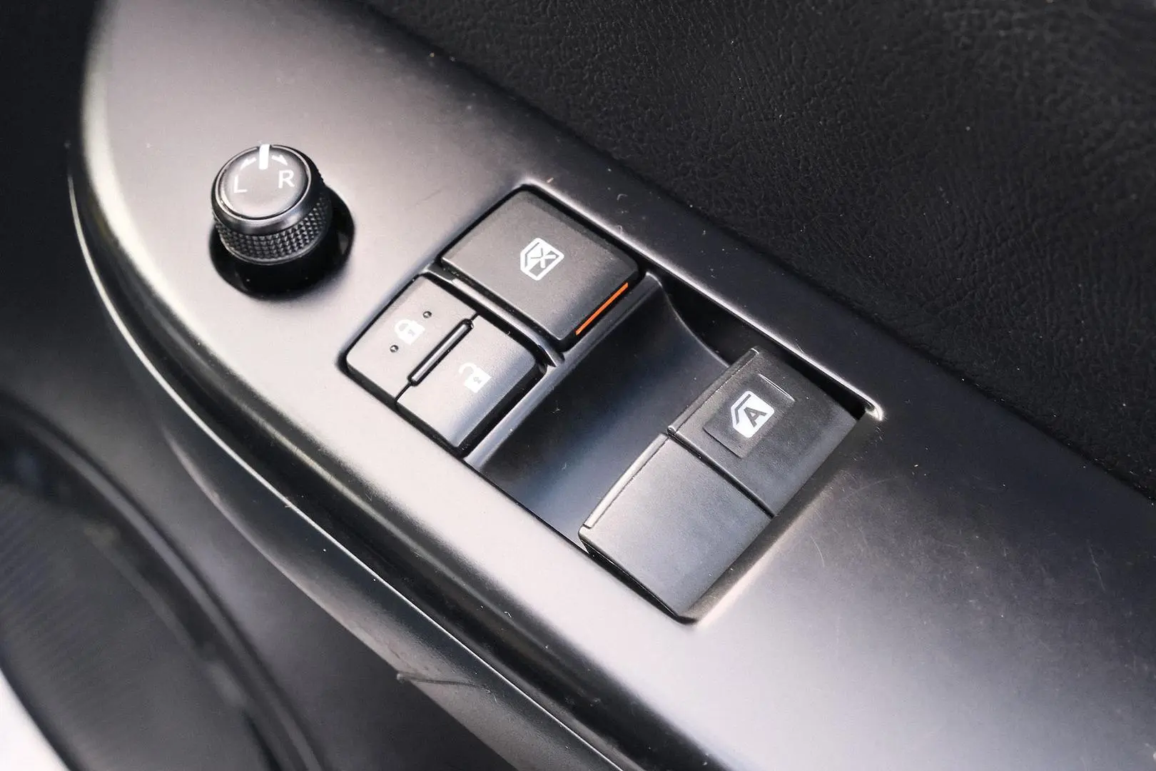 2021 Toyota Hilux Gallery Image 10