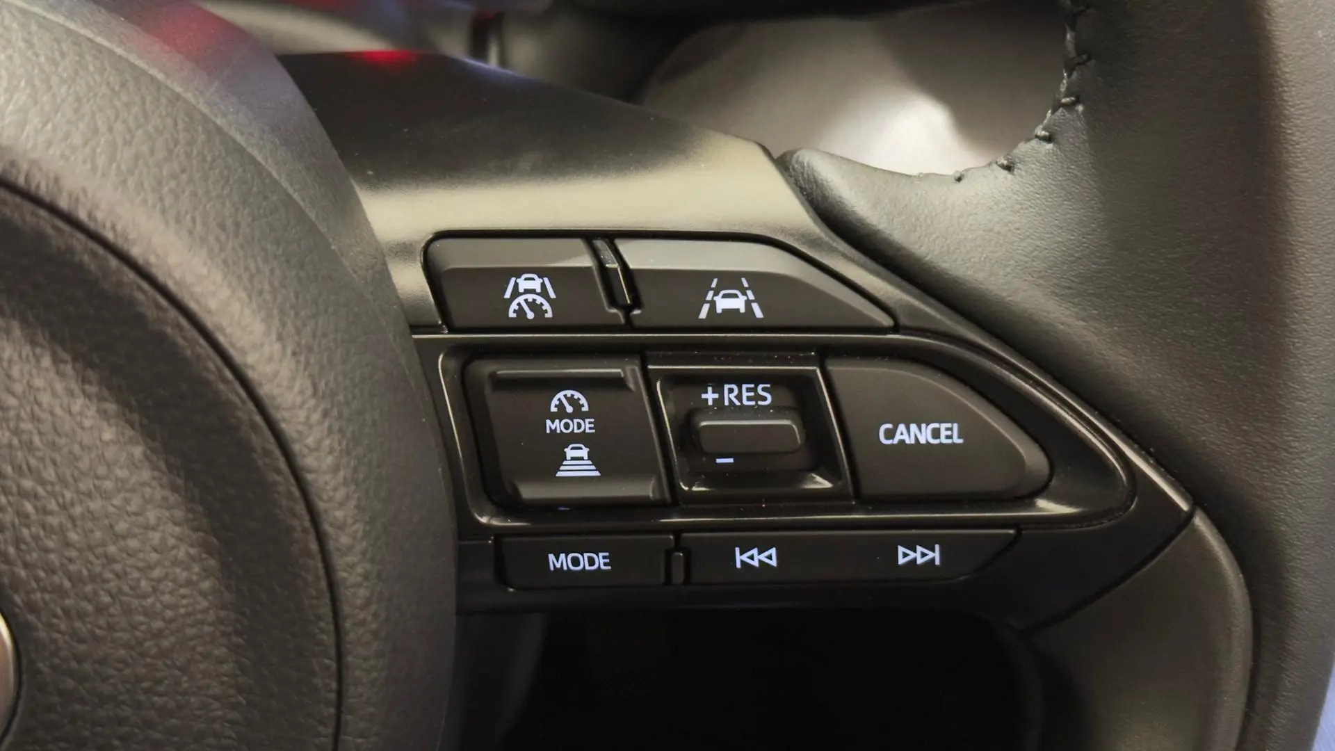 2024 Toyota Yaris Cross Gallery Image 18