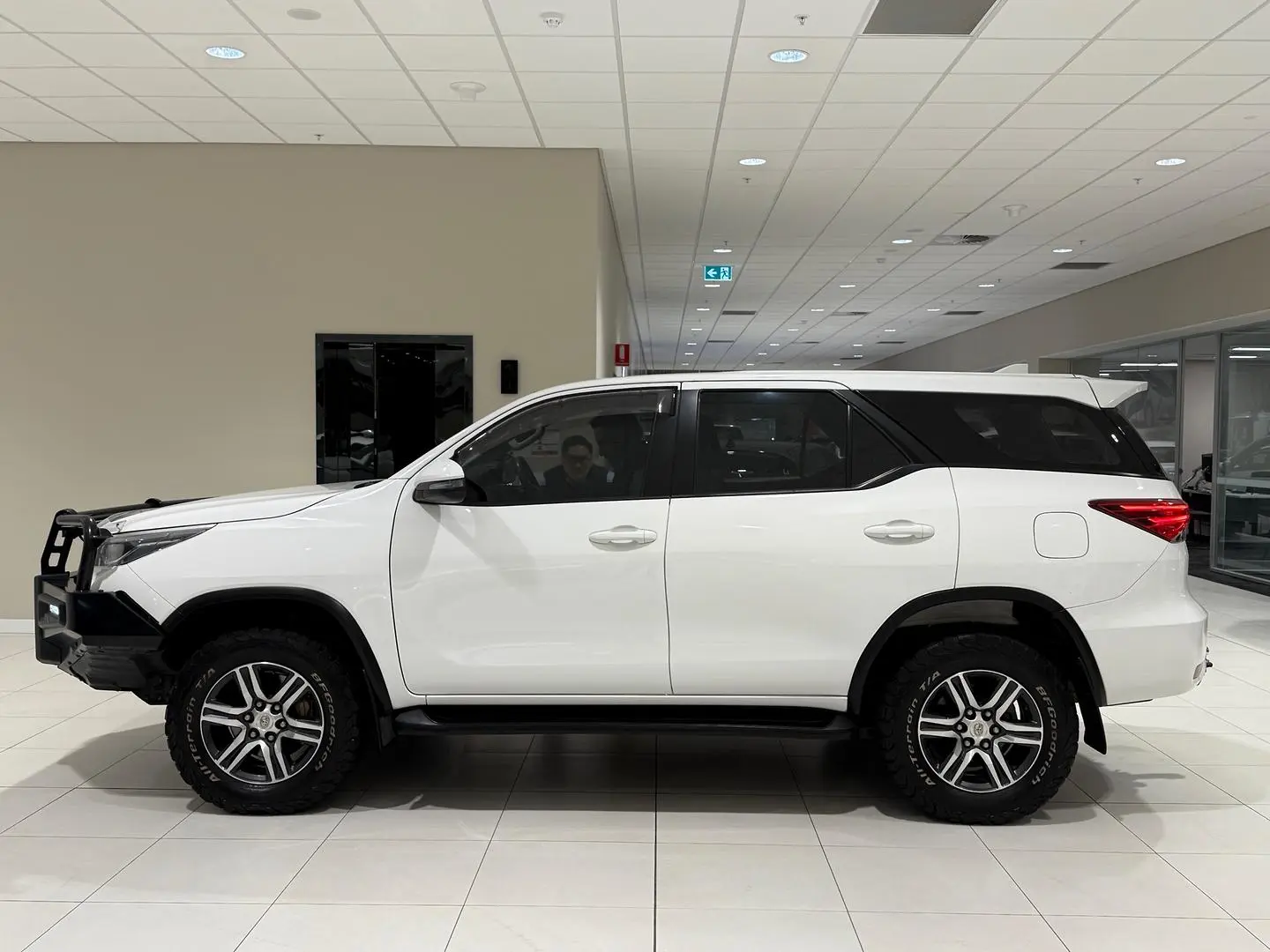 2021 Toyota Fortuner Gallery Image 6