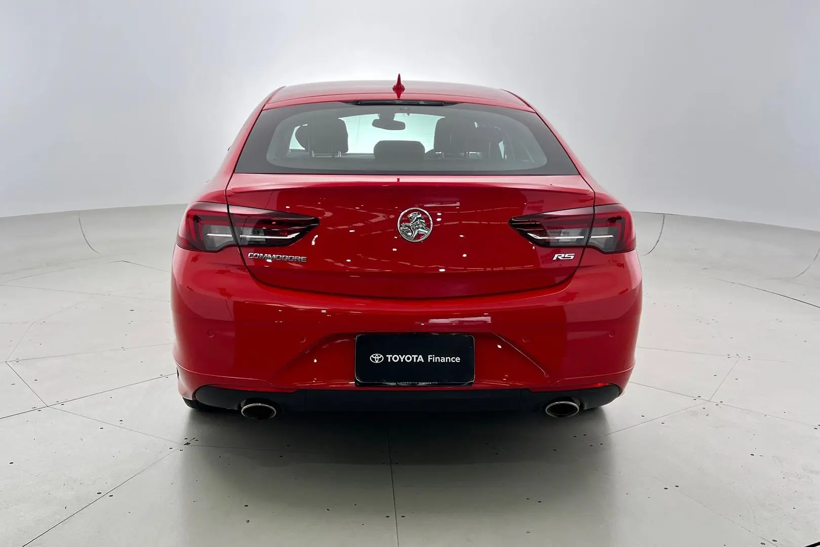 2019 Holden Commodore Gallery Image 6