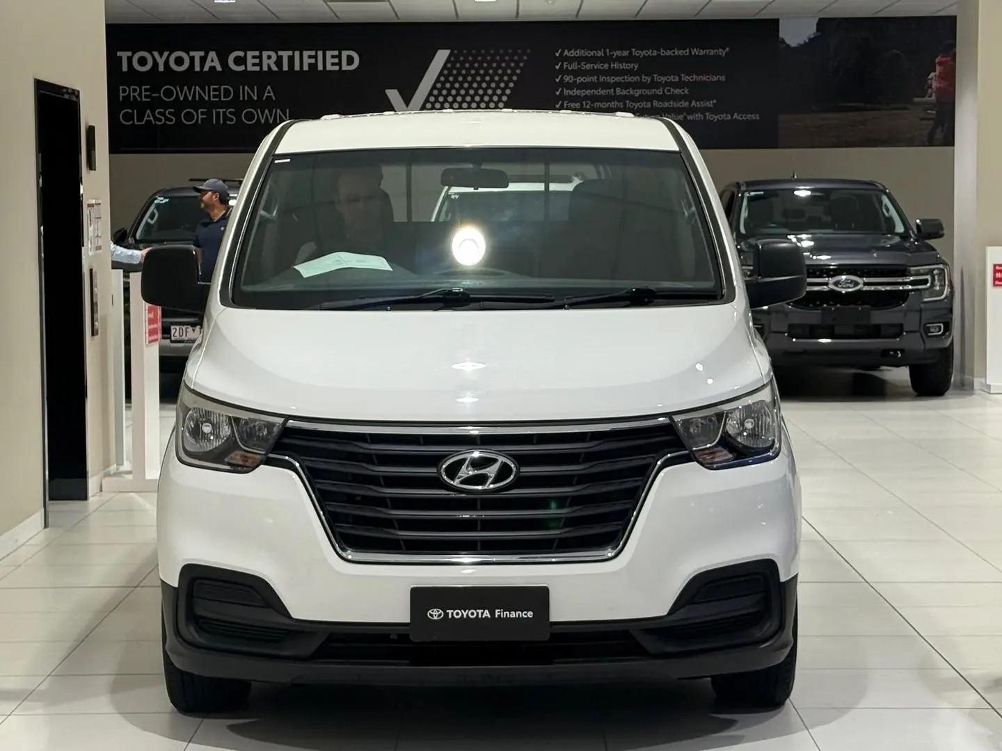2021 Hyundai iLoad Gallery Image 4