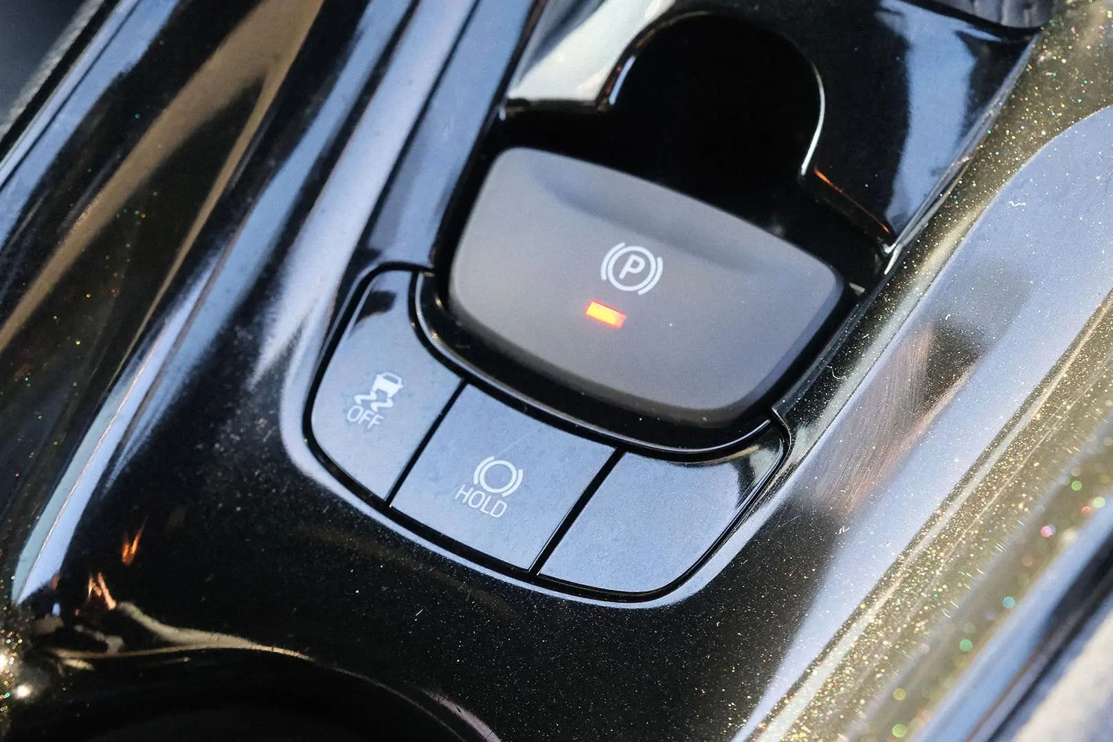 2018 Toyota C-HR Gallery Image 19