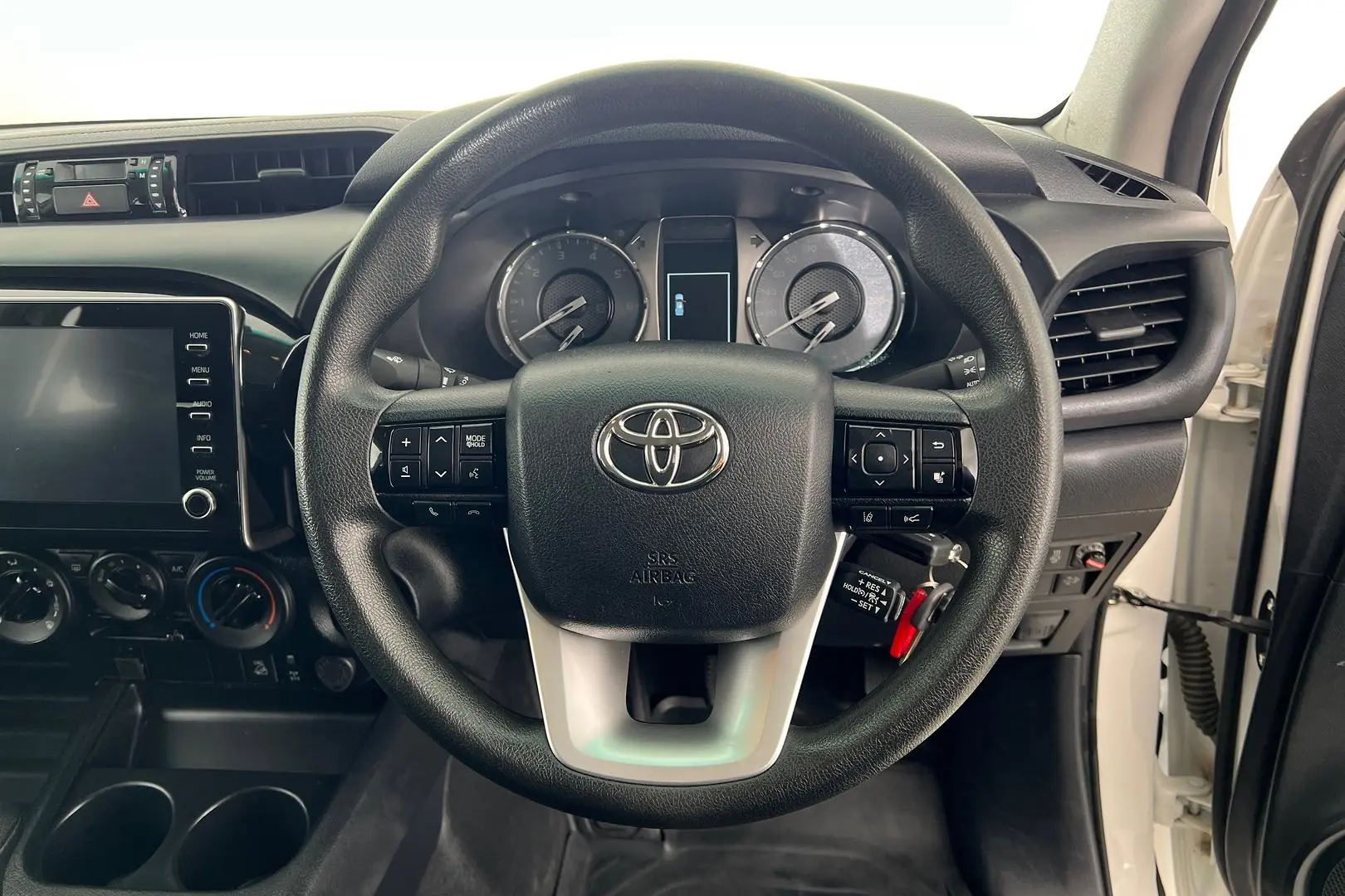 2021 Toyota Hilux Gallery Image 14