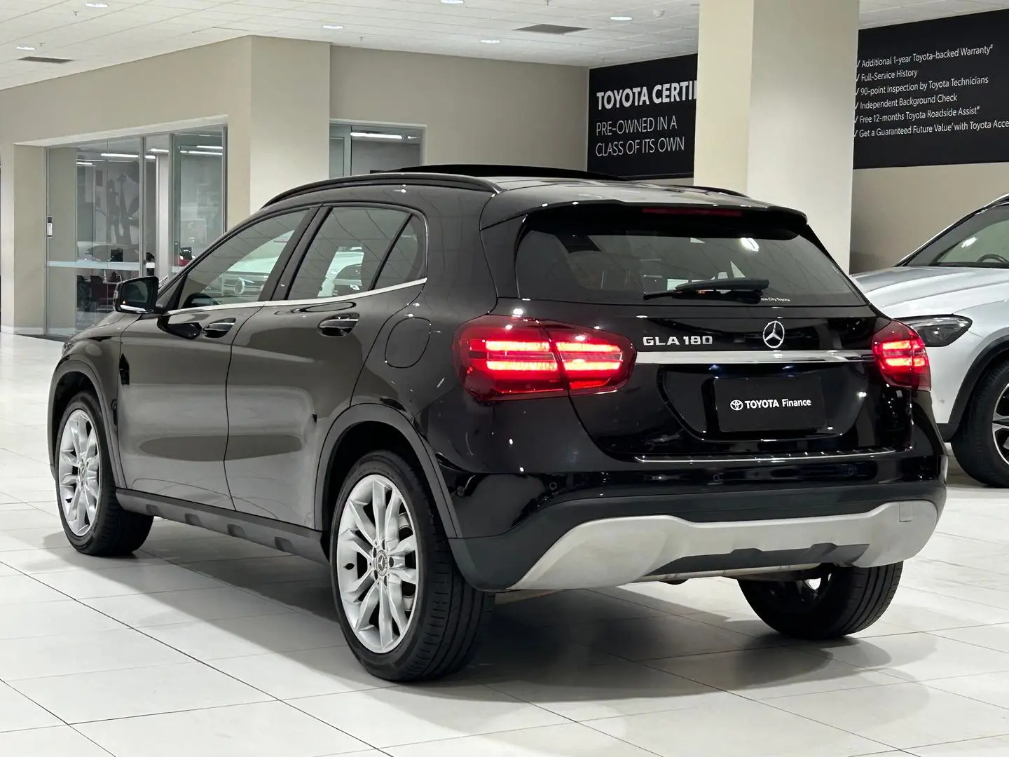 2019 Mercedes-Benz GLA-Class Gallery Image 8