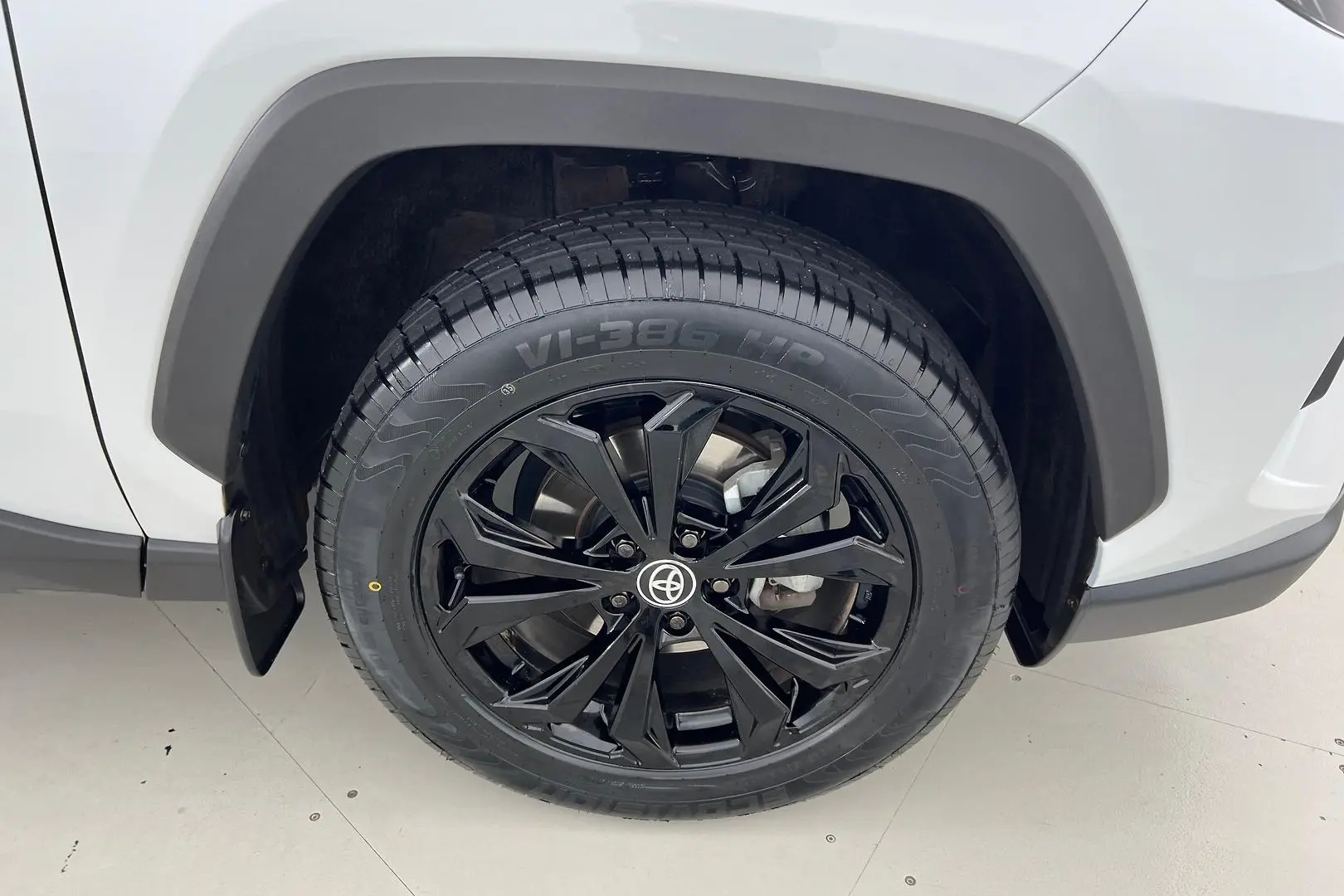 2024 Toyota RAV4 Gallery Image 23