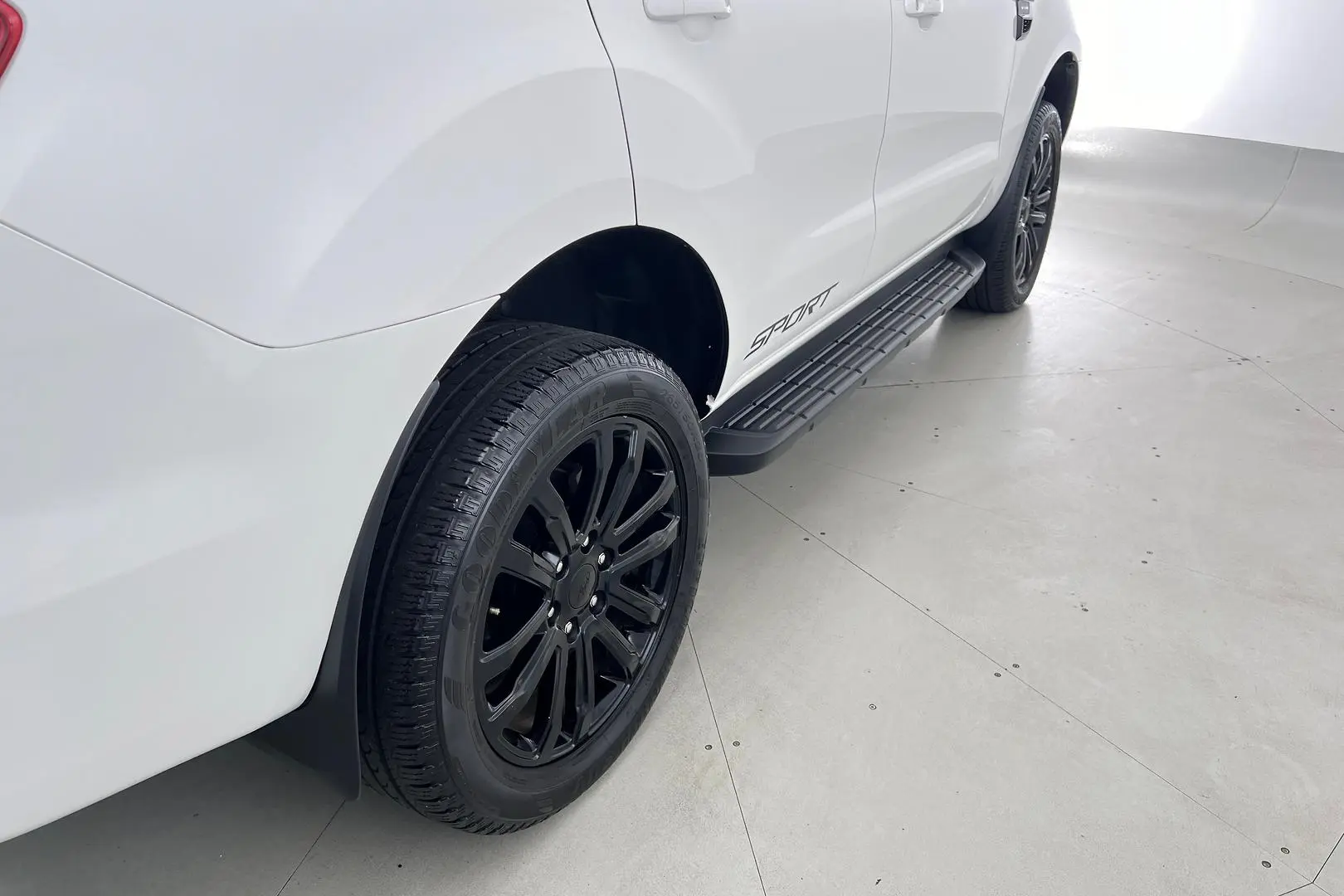 2021 Ford Everest Gallery Image 5