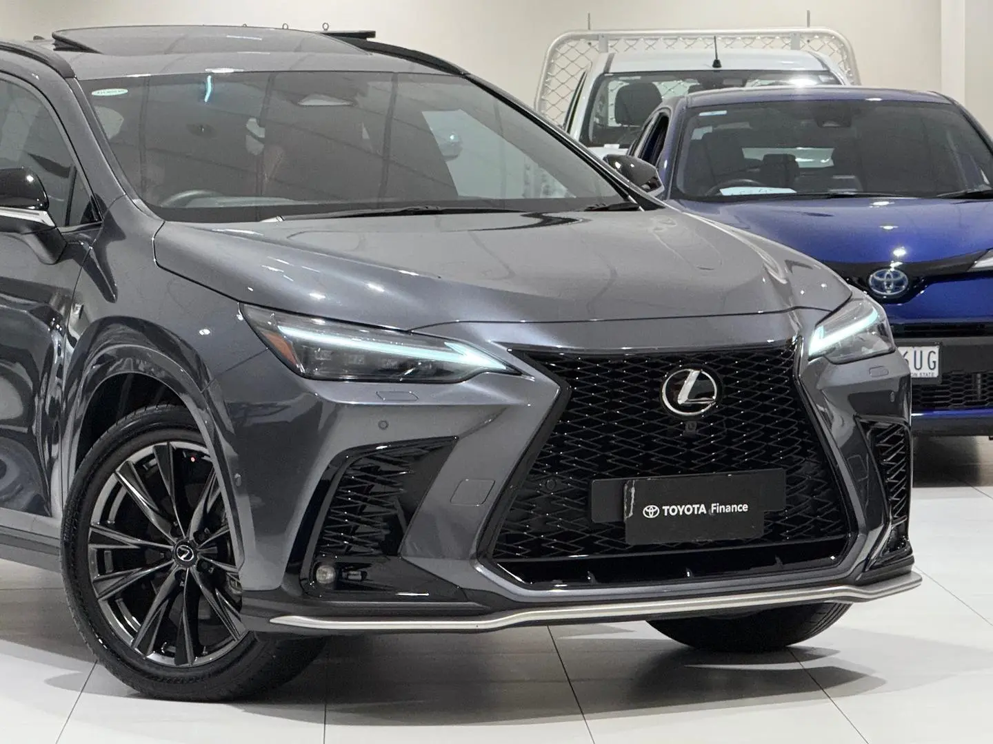 2023 Lexus Nx Gallery Image 3