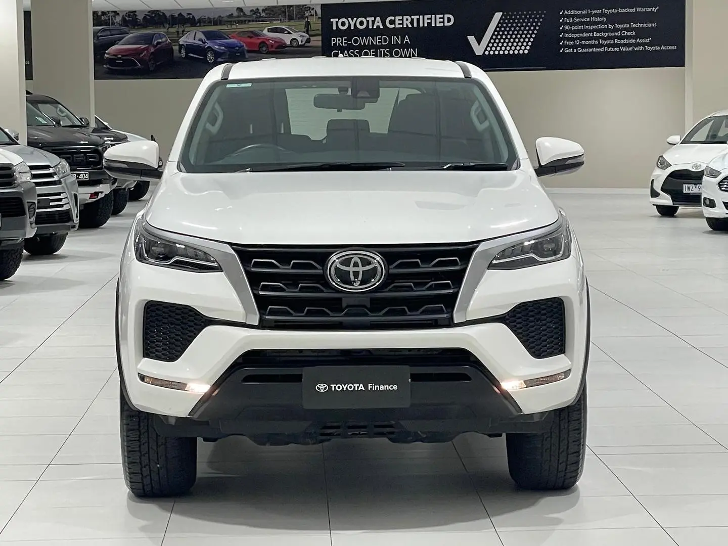 2021 Toyota Fortuner Gallery Image 4