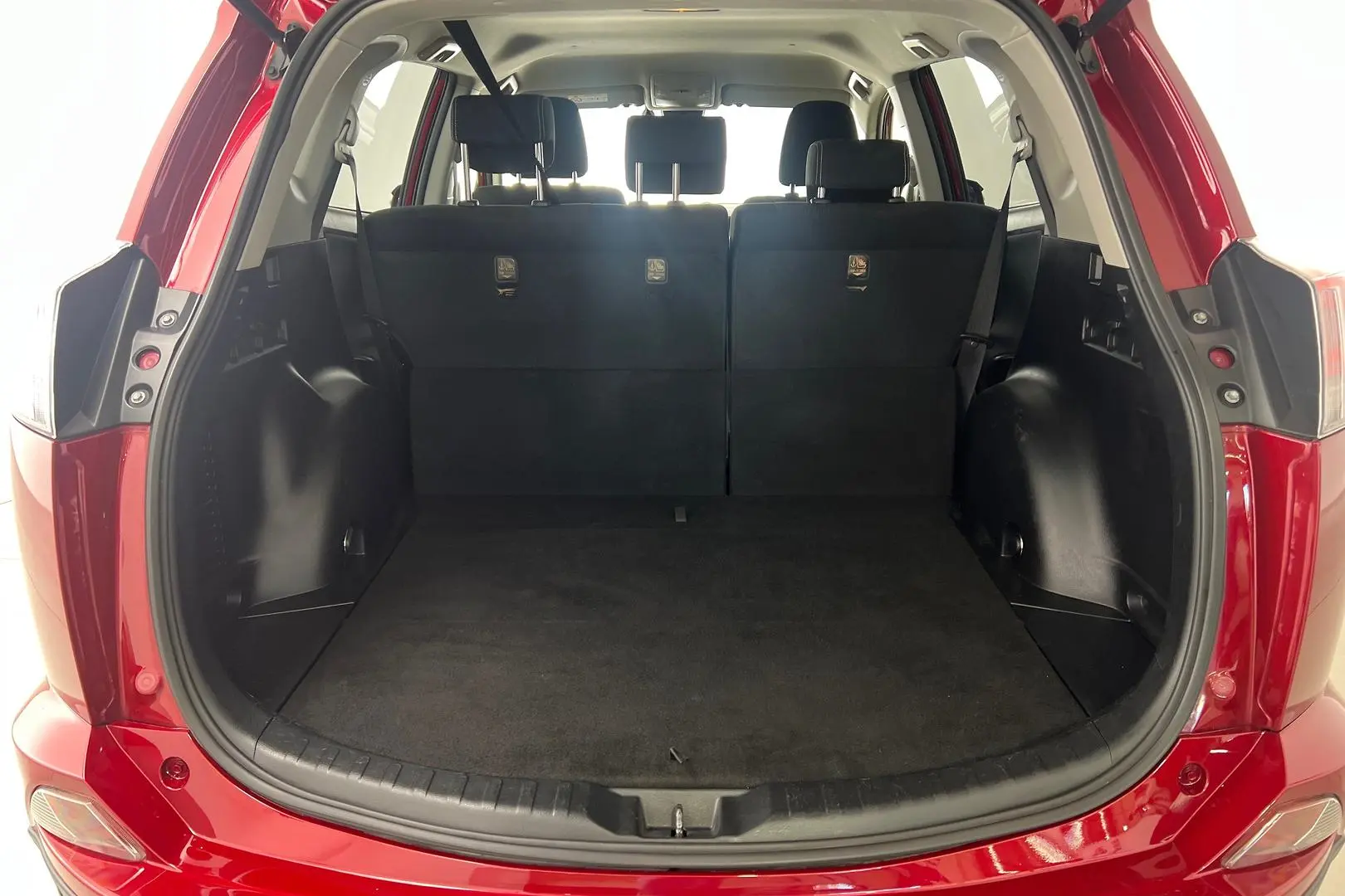 2018 Toyota RAV4 Gallery Image 20