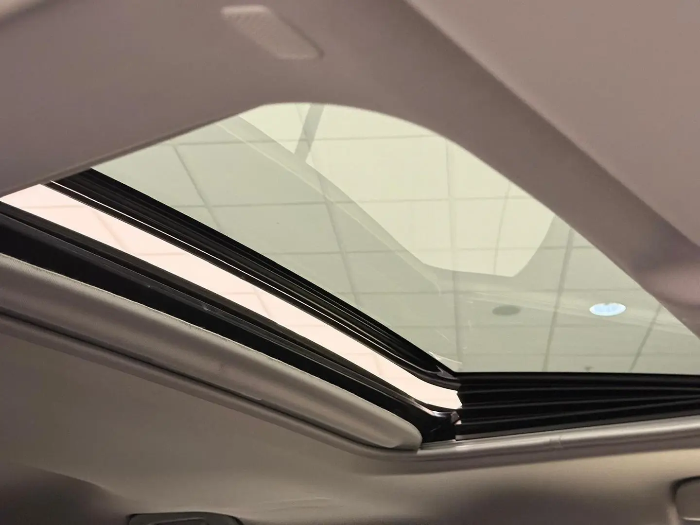 2023 Toyota RAV4 Gallery Image 15