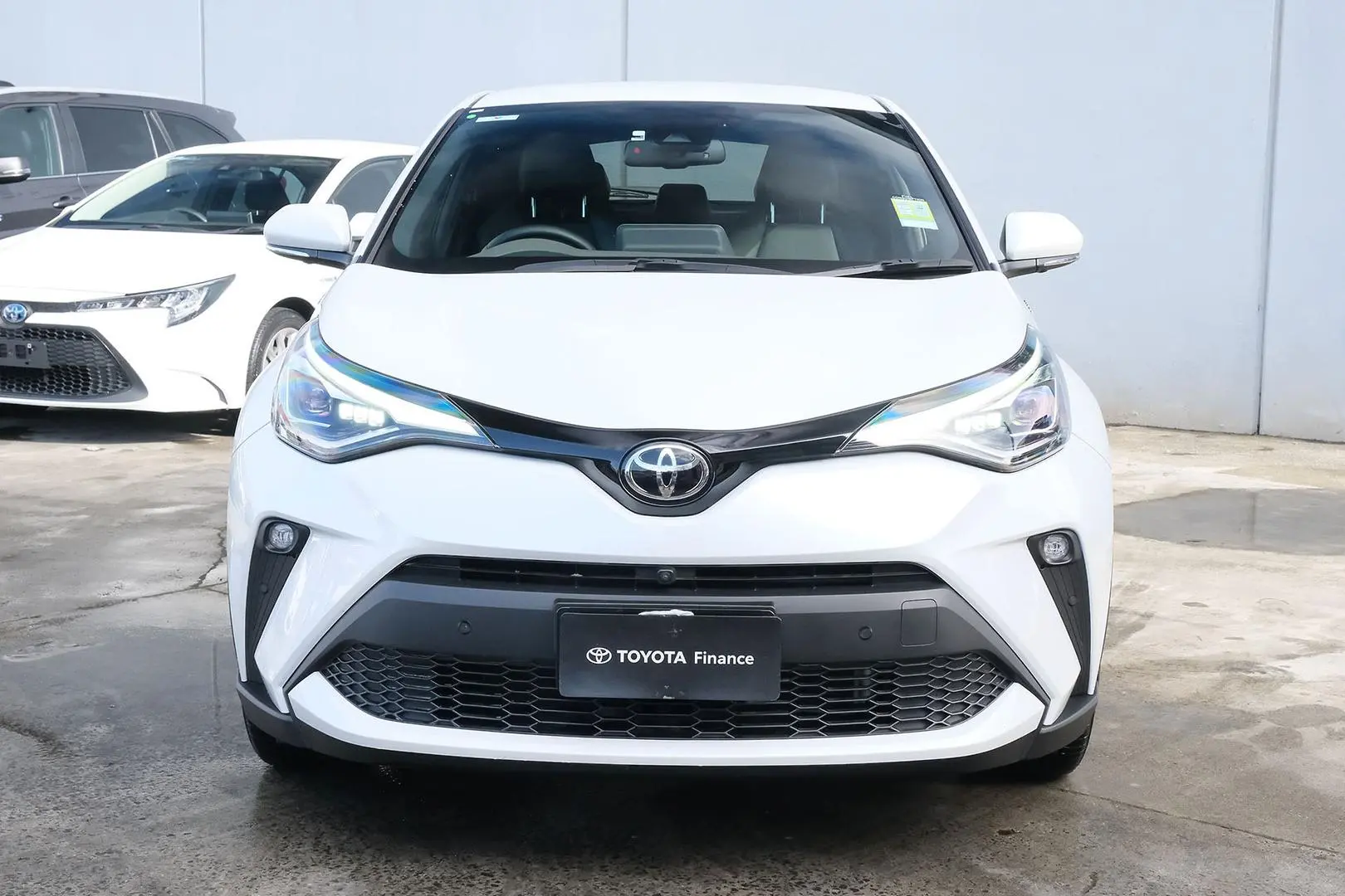2022 Toyota C-HR Gallery Image 3