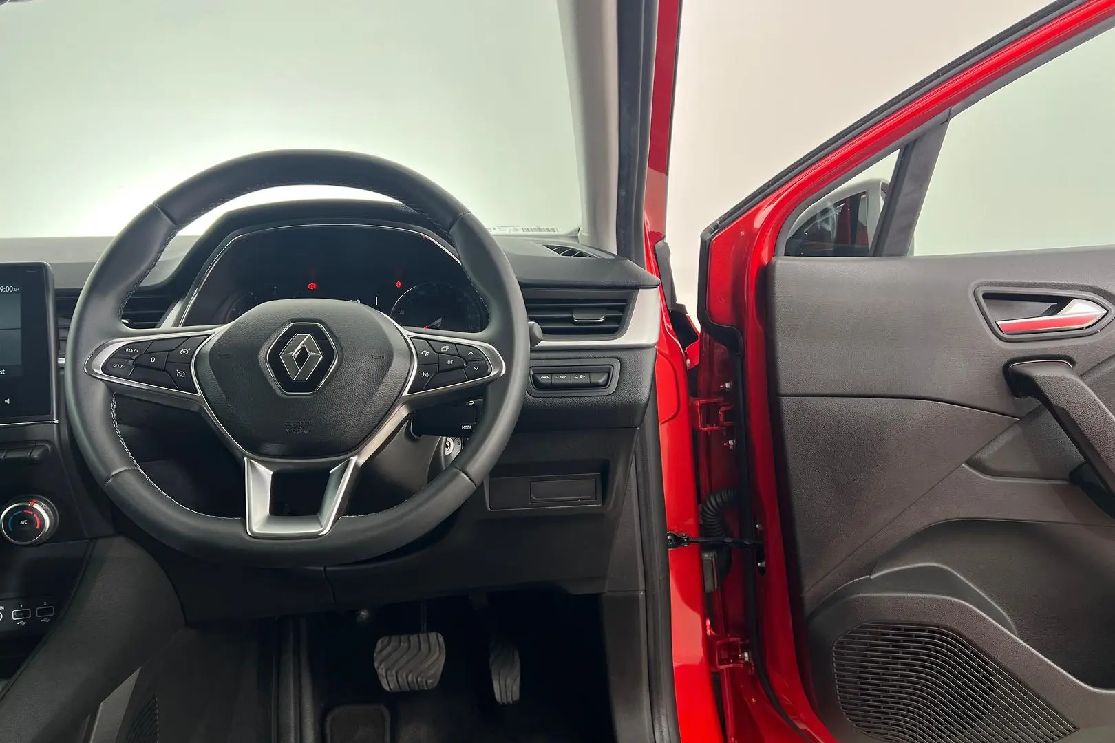 2022 Renault Captur Gallery Image 15