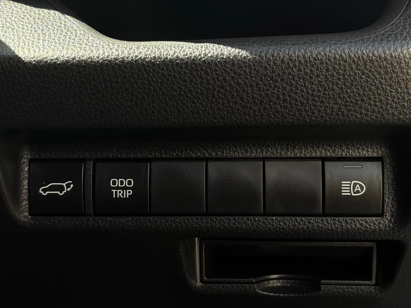 2024 Toyota RAV4 Gallery Image 23