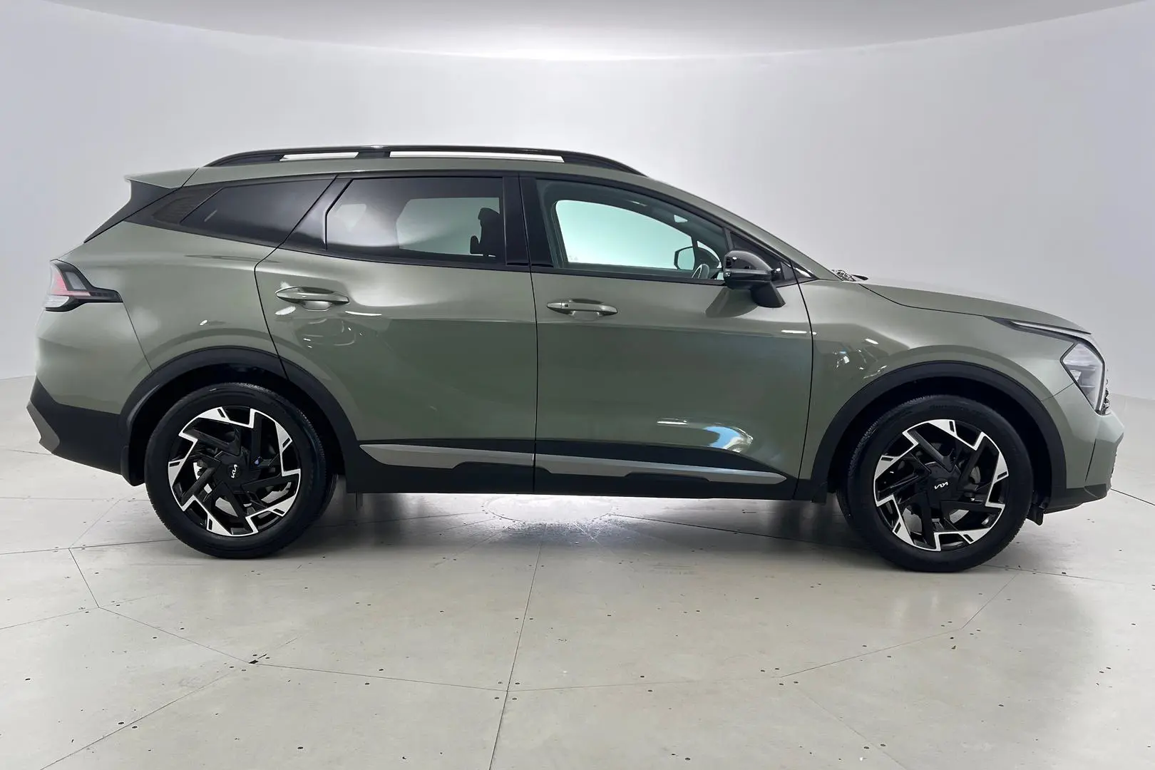 2022 Kia Sportage Gallery Image 3