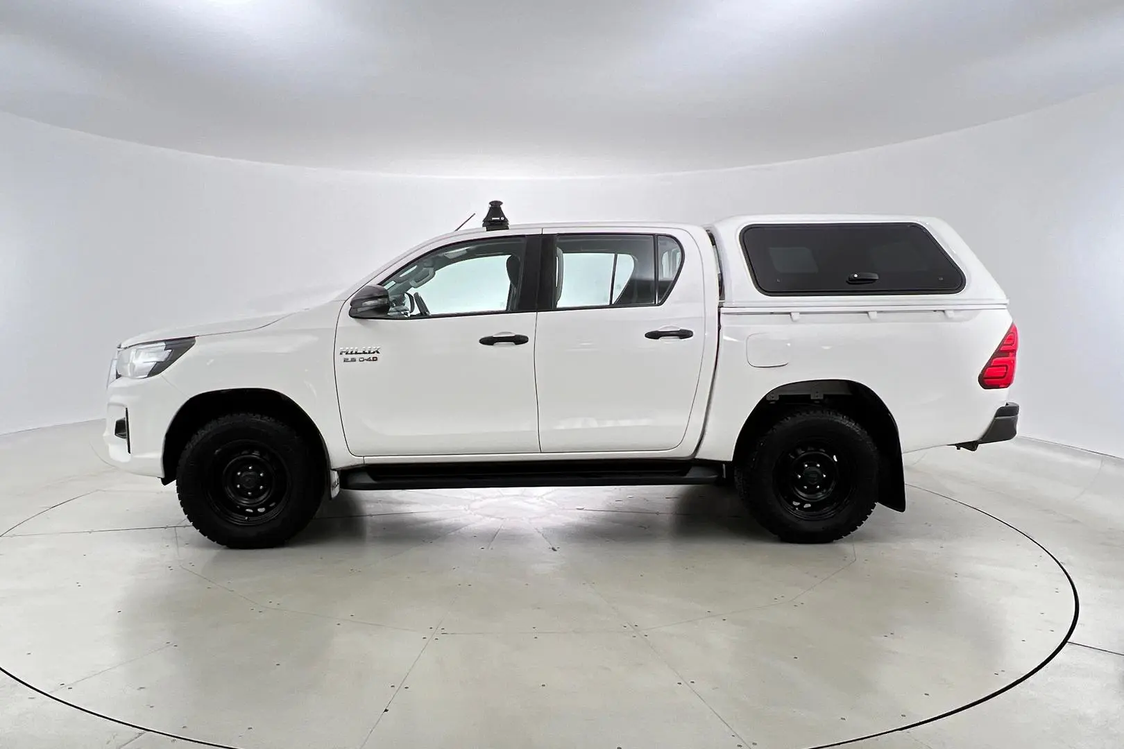 2018 Toyota Hilux Image 8