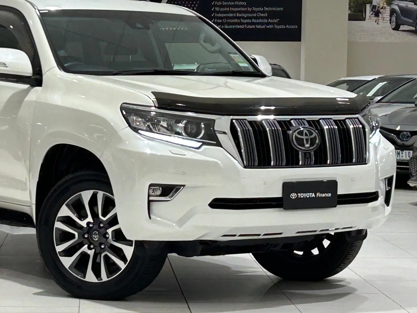 2023 Toyota Landcruiser Prado Gallery Image 3