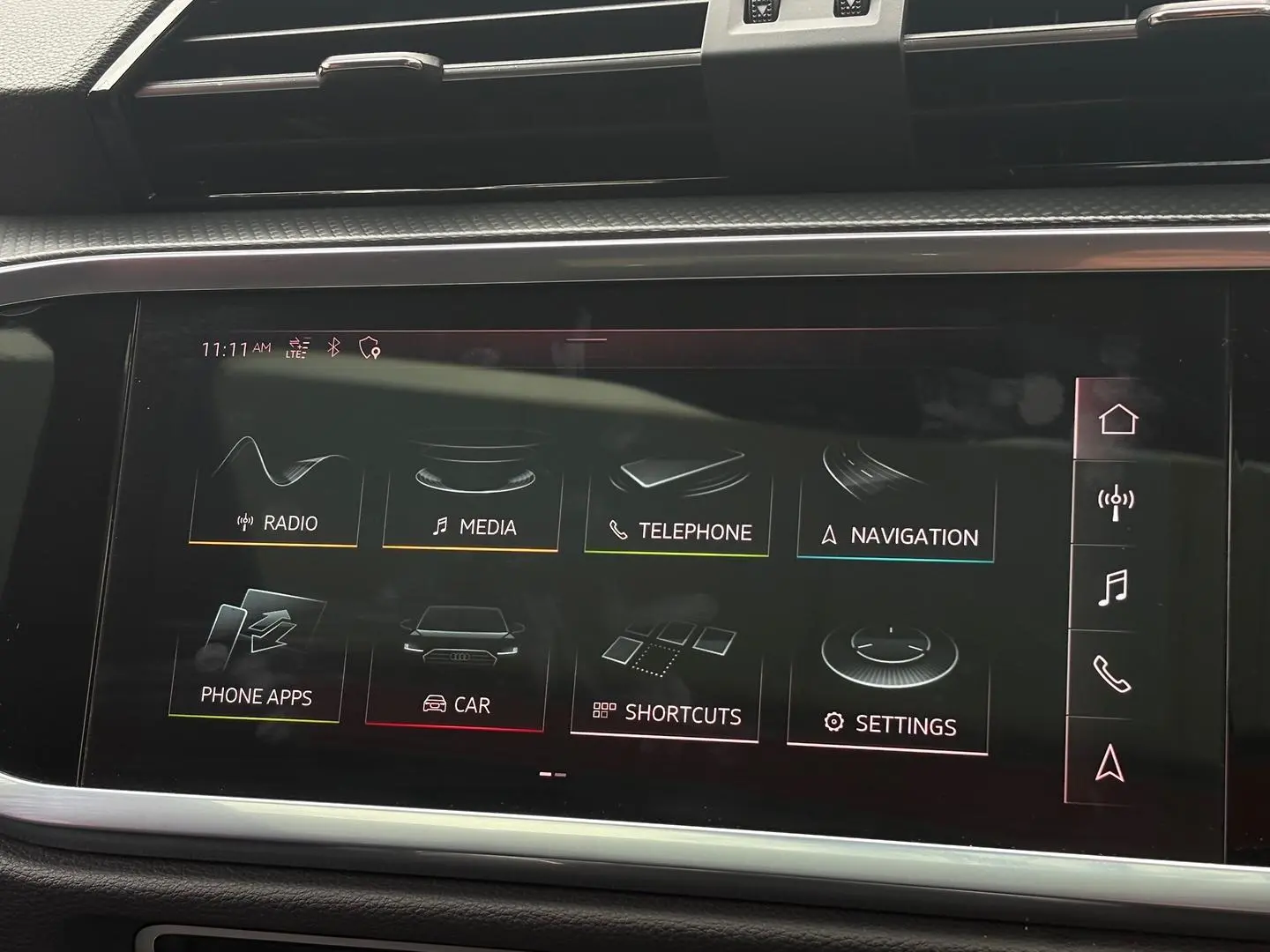 2020 Audi Q3 Gallery Image 17