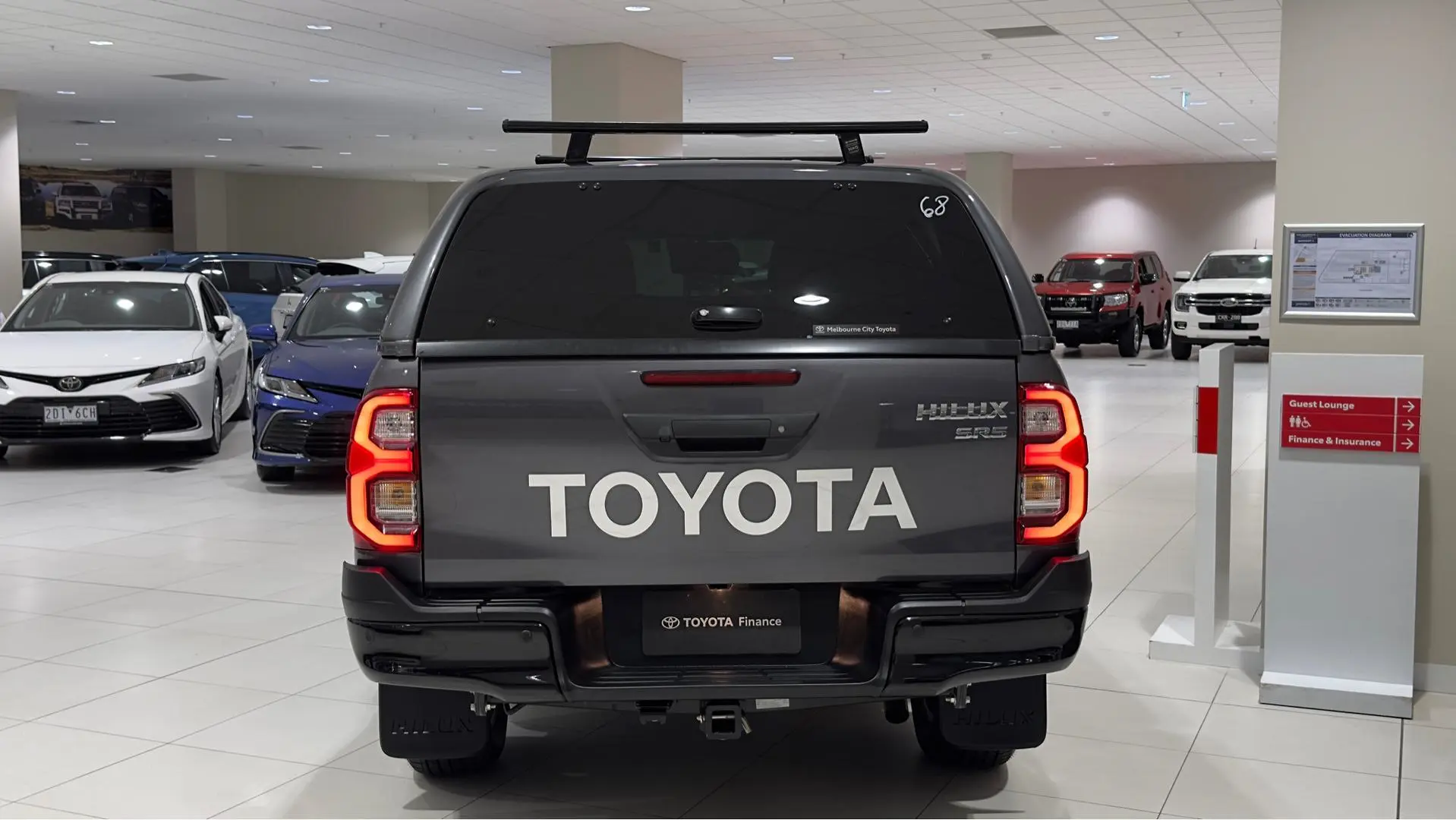 2024 Toyota Hilux Gallery Image 9