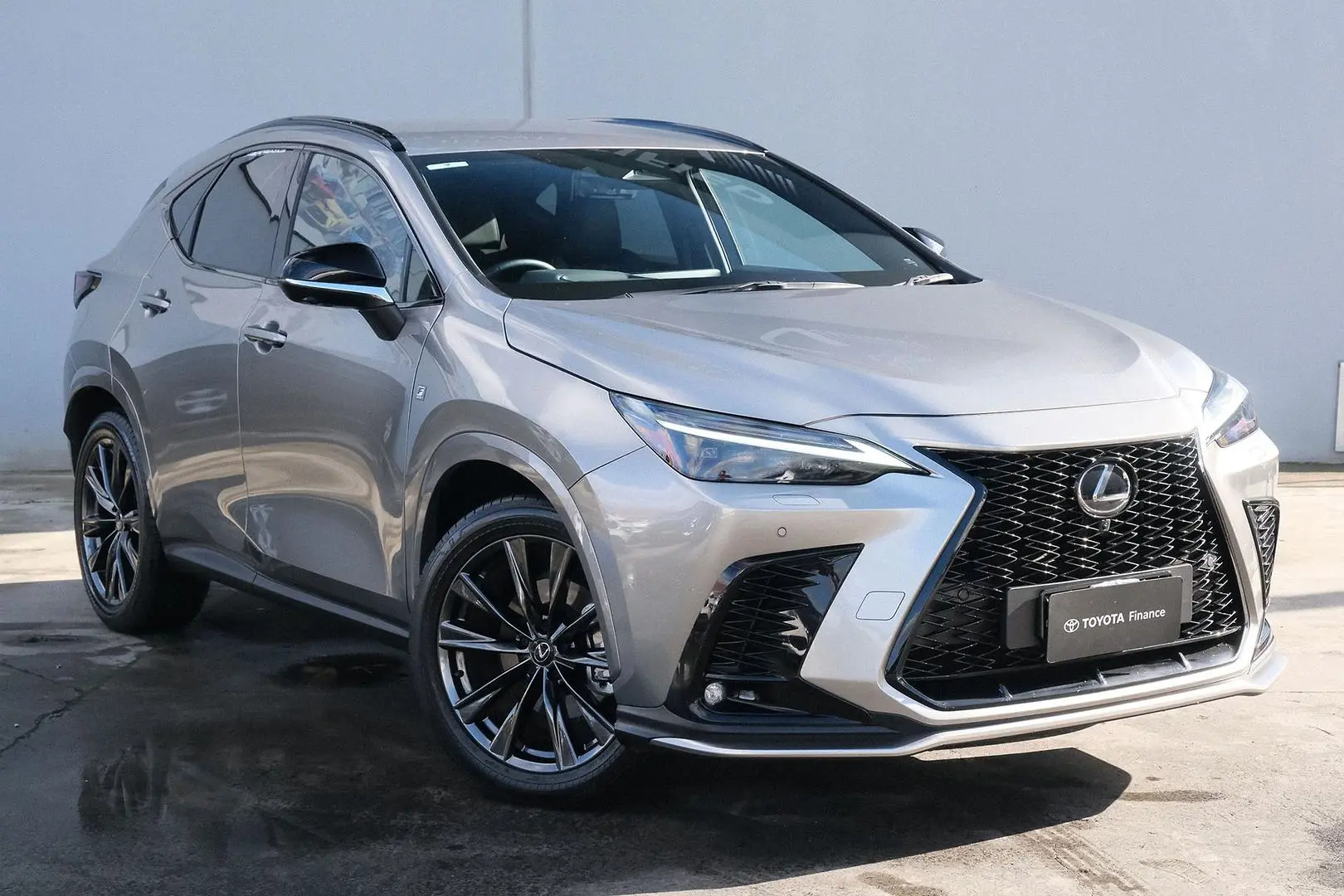 2024 Lexus NX Gallery Image 1