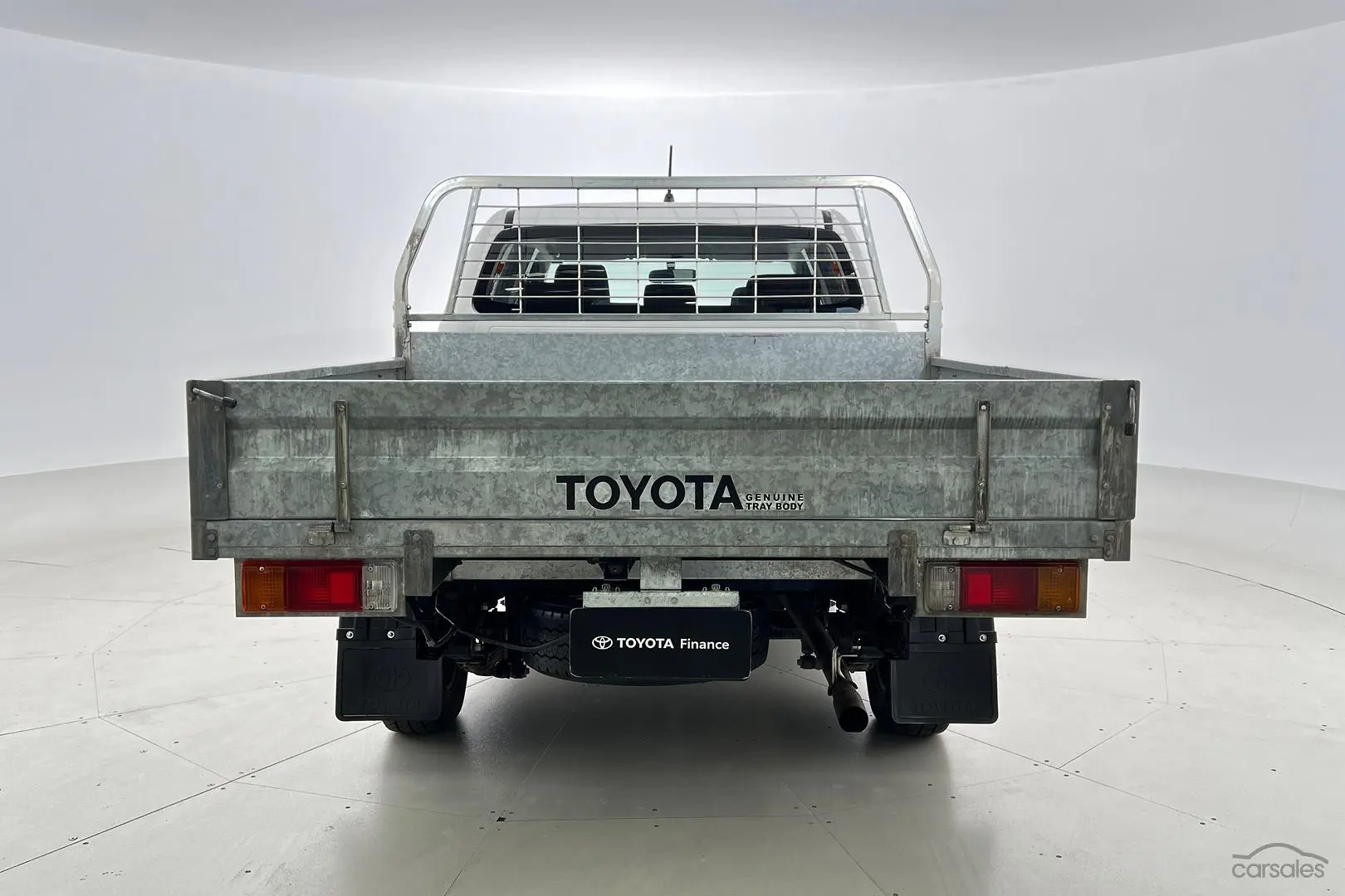 2014 Toyota Hilux Image 6